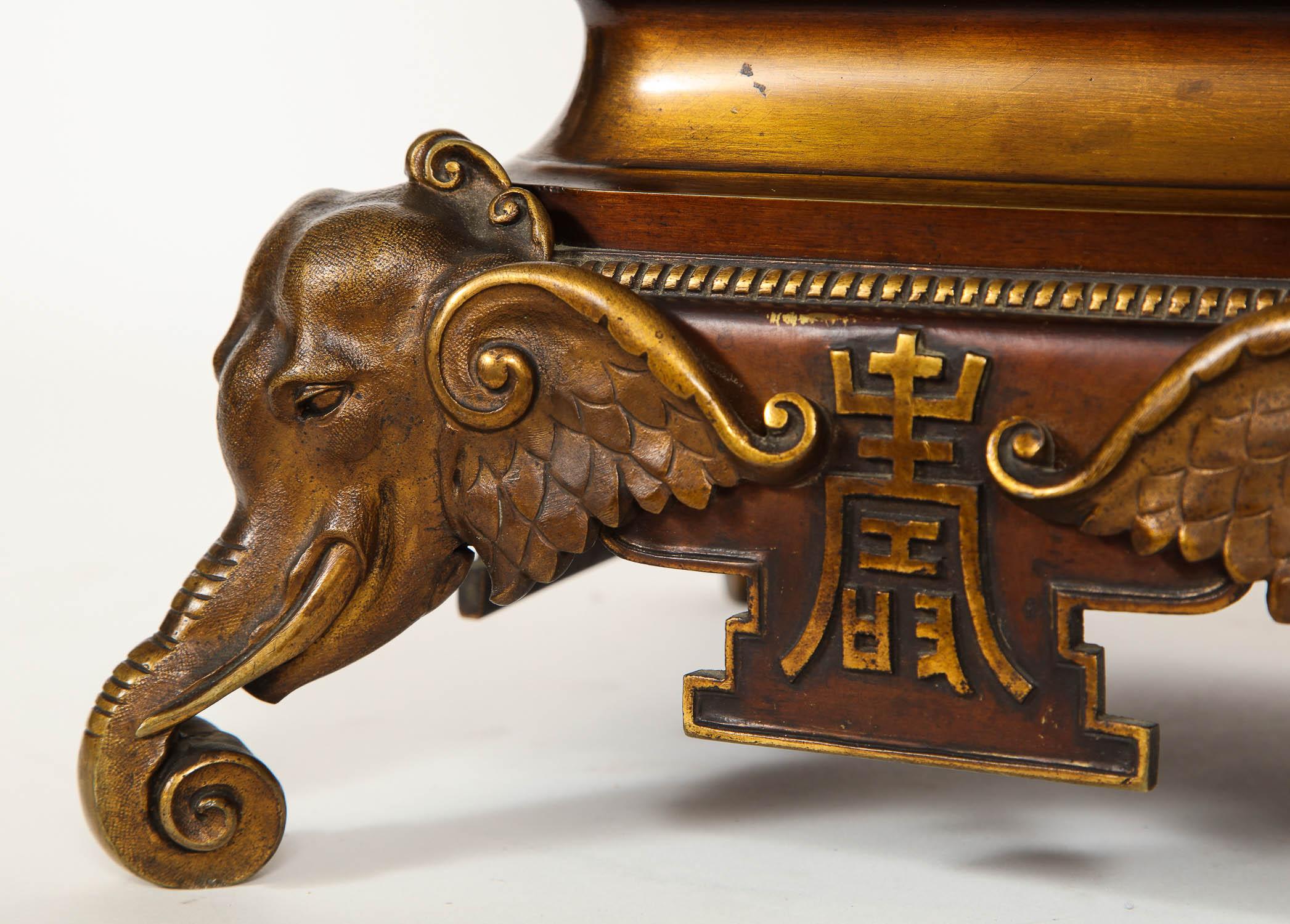 Antike französische Bronzevase im orientalischen Stil; E. Lievre für den chinesischen Markt (Japonismus)
