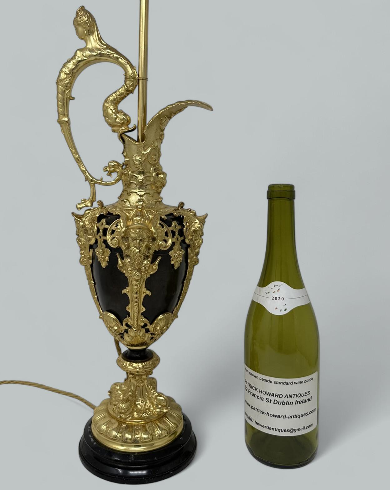 Ancienne lampe électrique française vase aiguière en bronze doré Maner Claude Michel Clodion en vente 4