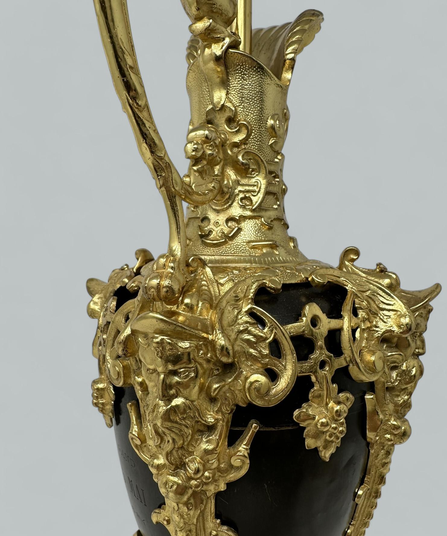 XIXe siècle Ancienne lampe électrique française vase aiguière en bronze doré Maner Claude Michel Clodion en vente