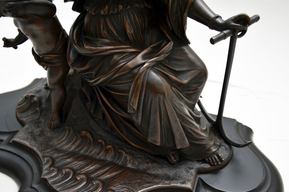 Antique French Escultura de Bronce Mediados del siglo XIX en venta