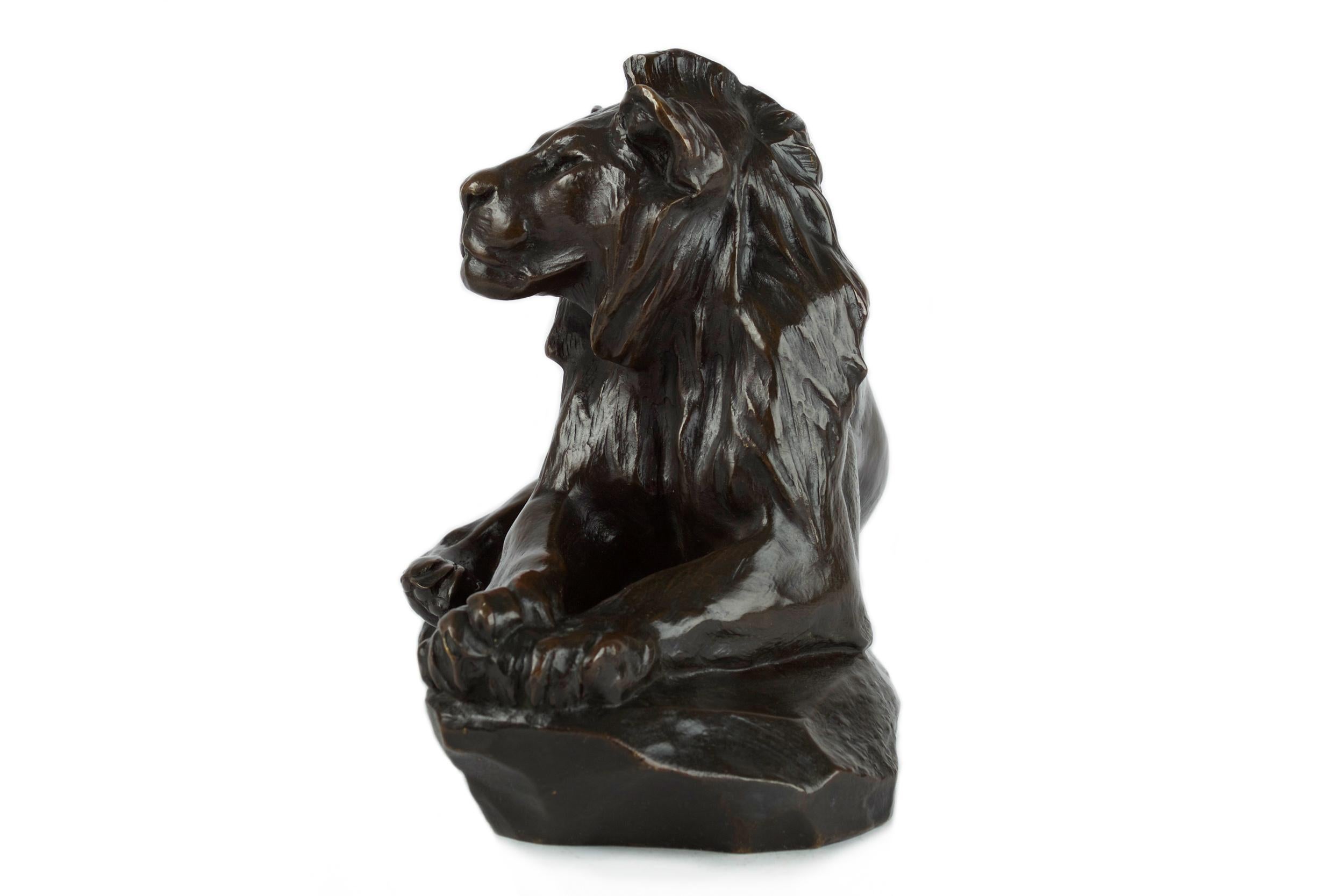 Sculpté Sculpture française ancienne en bronze « Lion Cub of Atlas » de Victor Peter & Susse Frères en vente