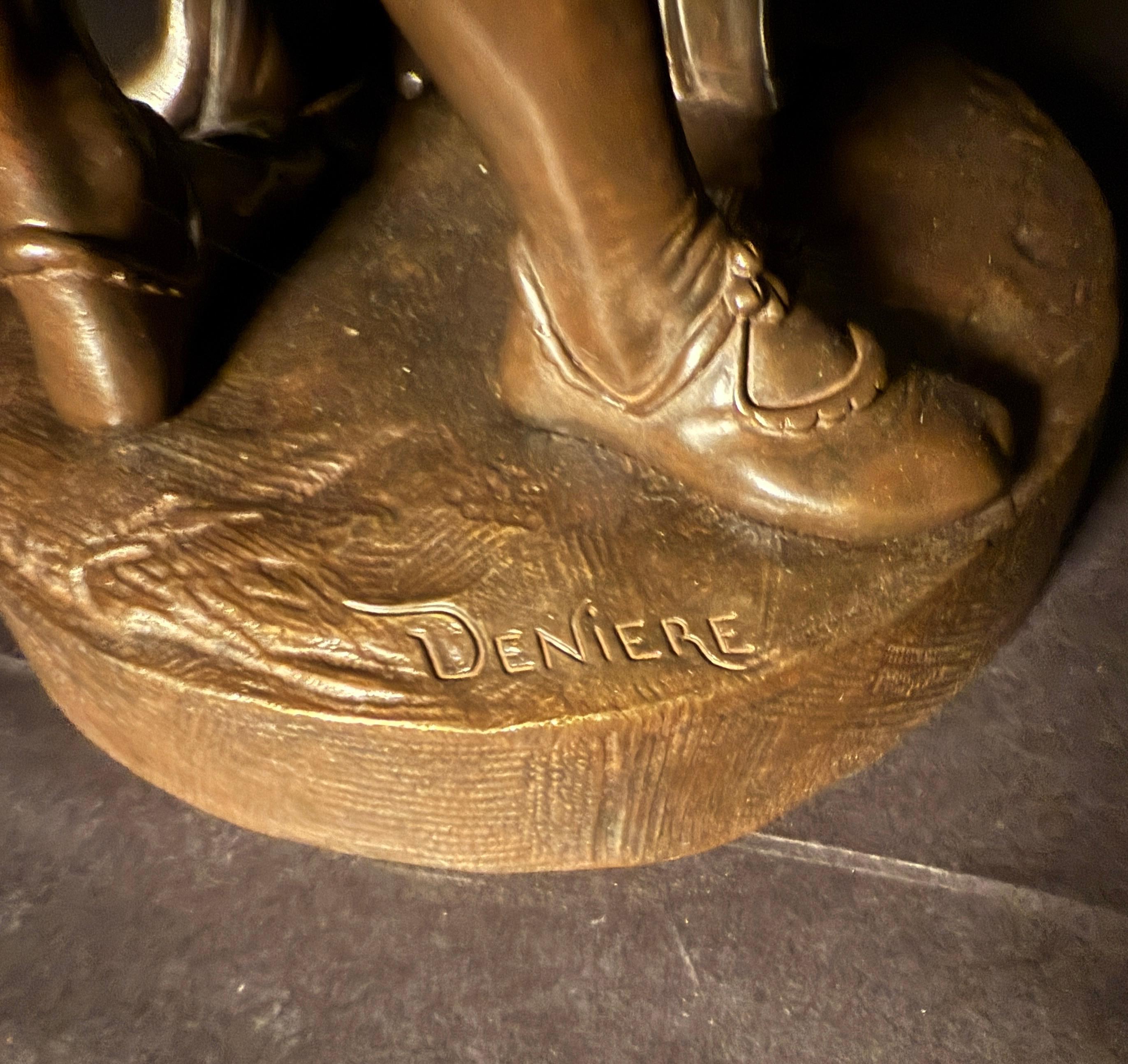 Antique French Scultura in bronzo di Faust e Marguerite, di Guillaume Denière in vendita 2