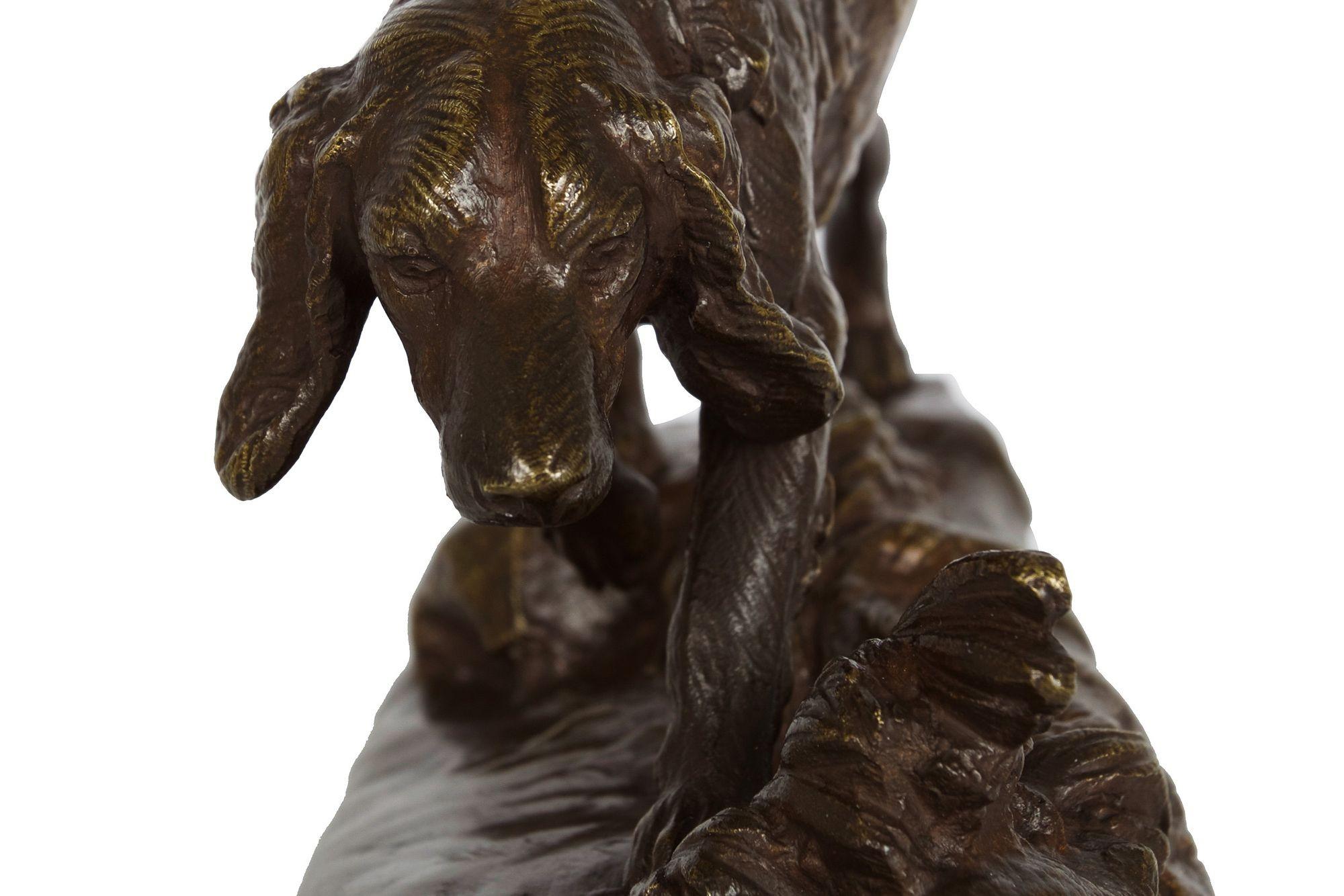 Sculpture française ancienne en bronze d'un chien de chasse d'après Prosper Lecourtier 3