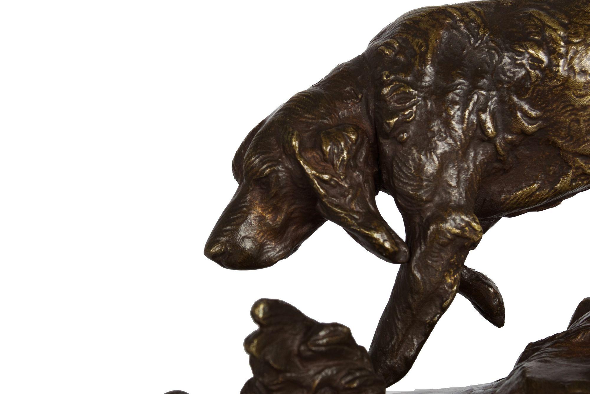 Sculpture française ancienne en bronze d'un chien de chasse d'après Prosper Lecourtier 4
