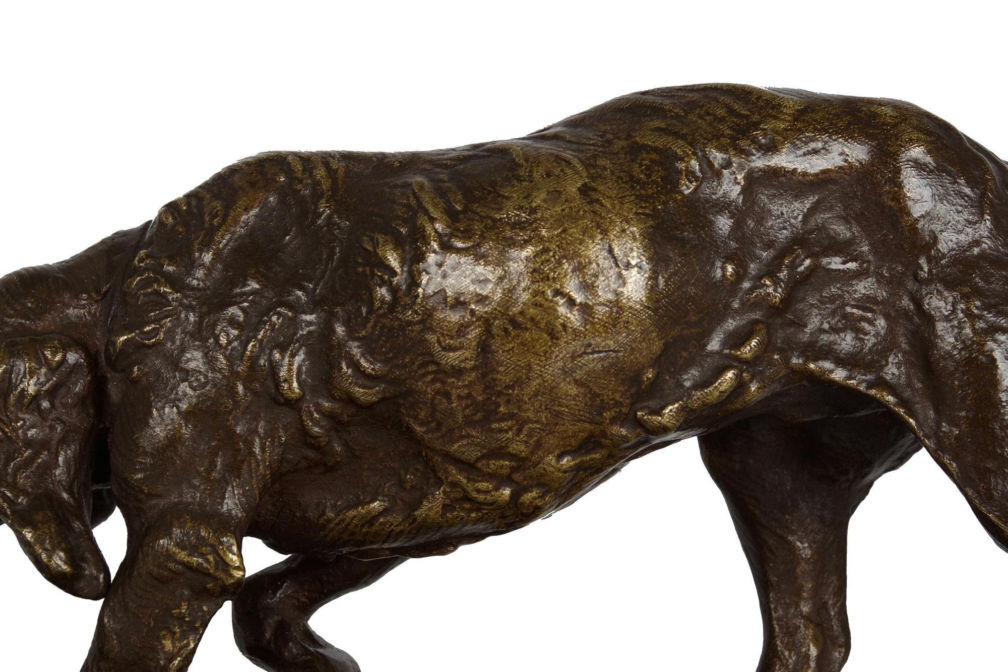 Sculpture française ancienne en bronze d'un chien de chasse d'après Prosper Lecourtier 5