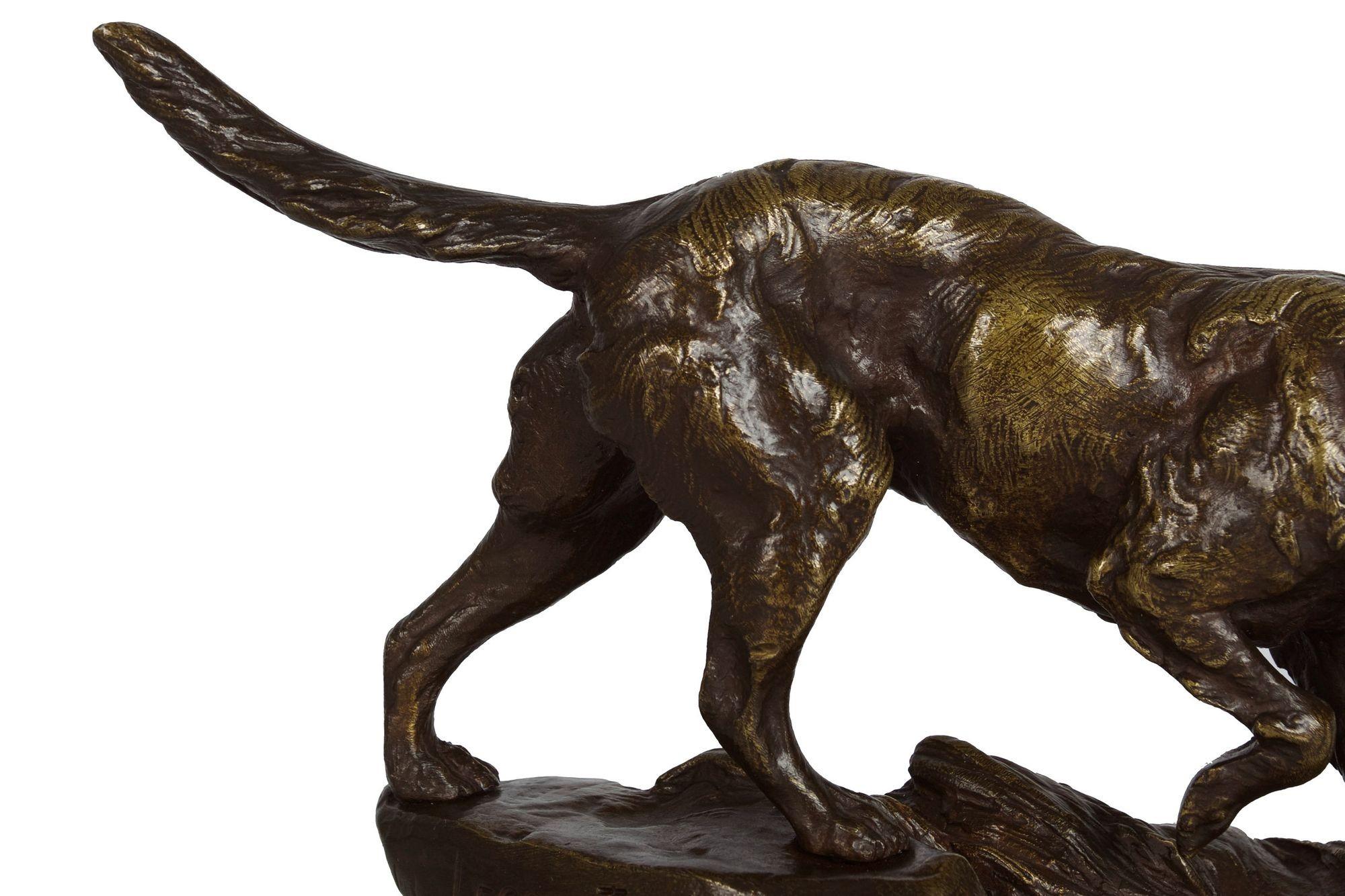 Bronze Sculpture française ancienne en bronze d'un chien de chasse d'après Prosper Lecourtier