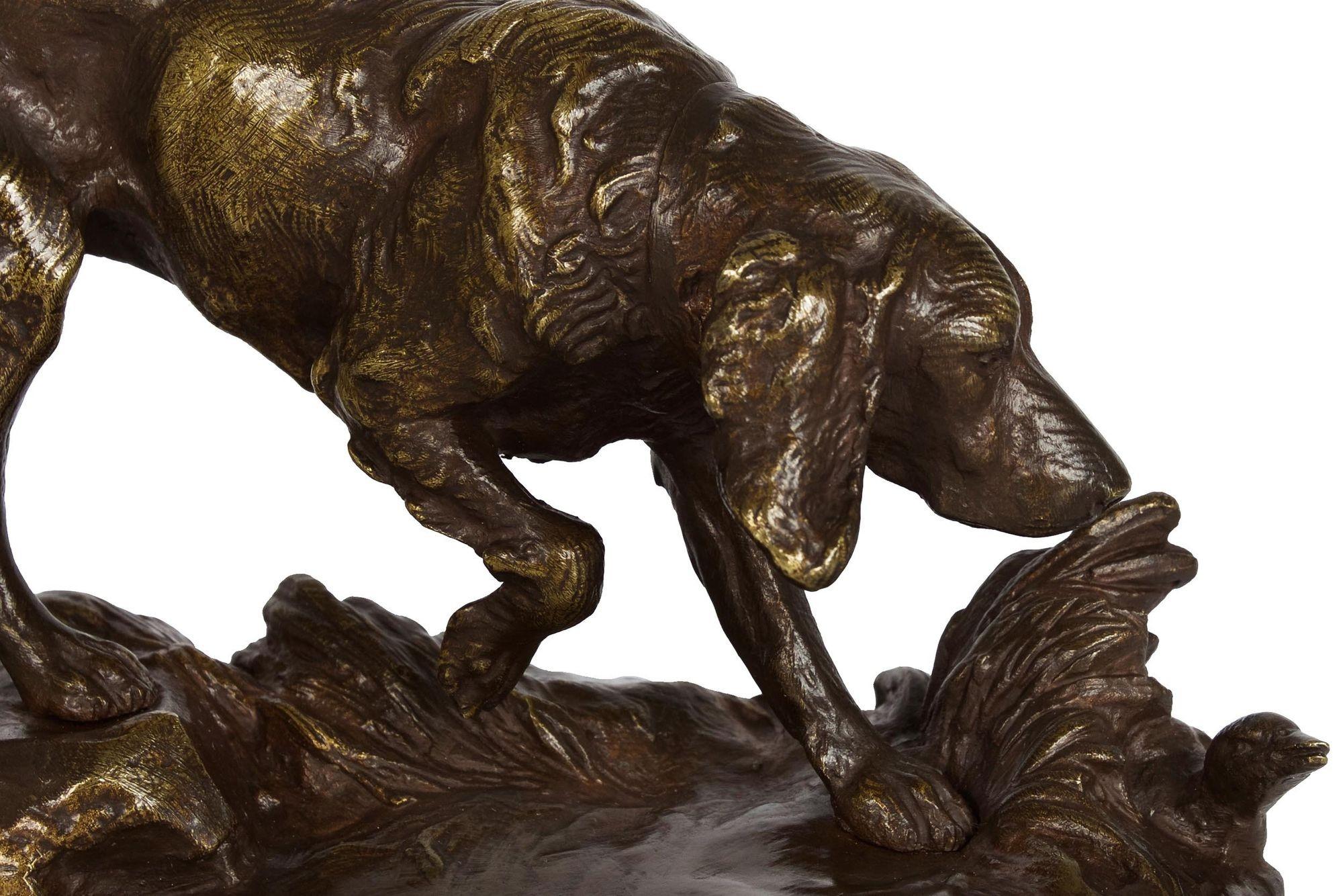 Sculpture française ancienne en bronze d'un chien de chasse d'après Prosper Lecourtier 2