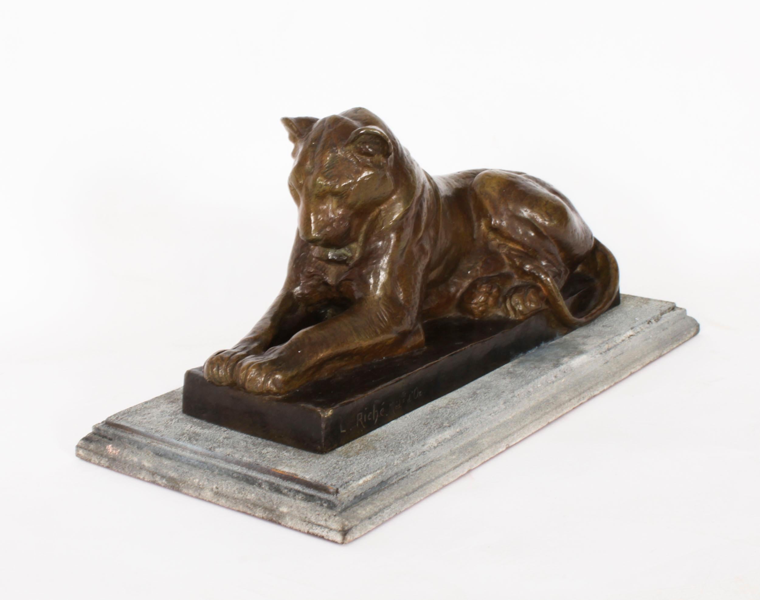 Antique French Bronze Sculpture of Lioness by Louis Riche Early 20th Century For Sale 1