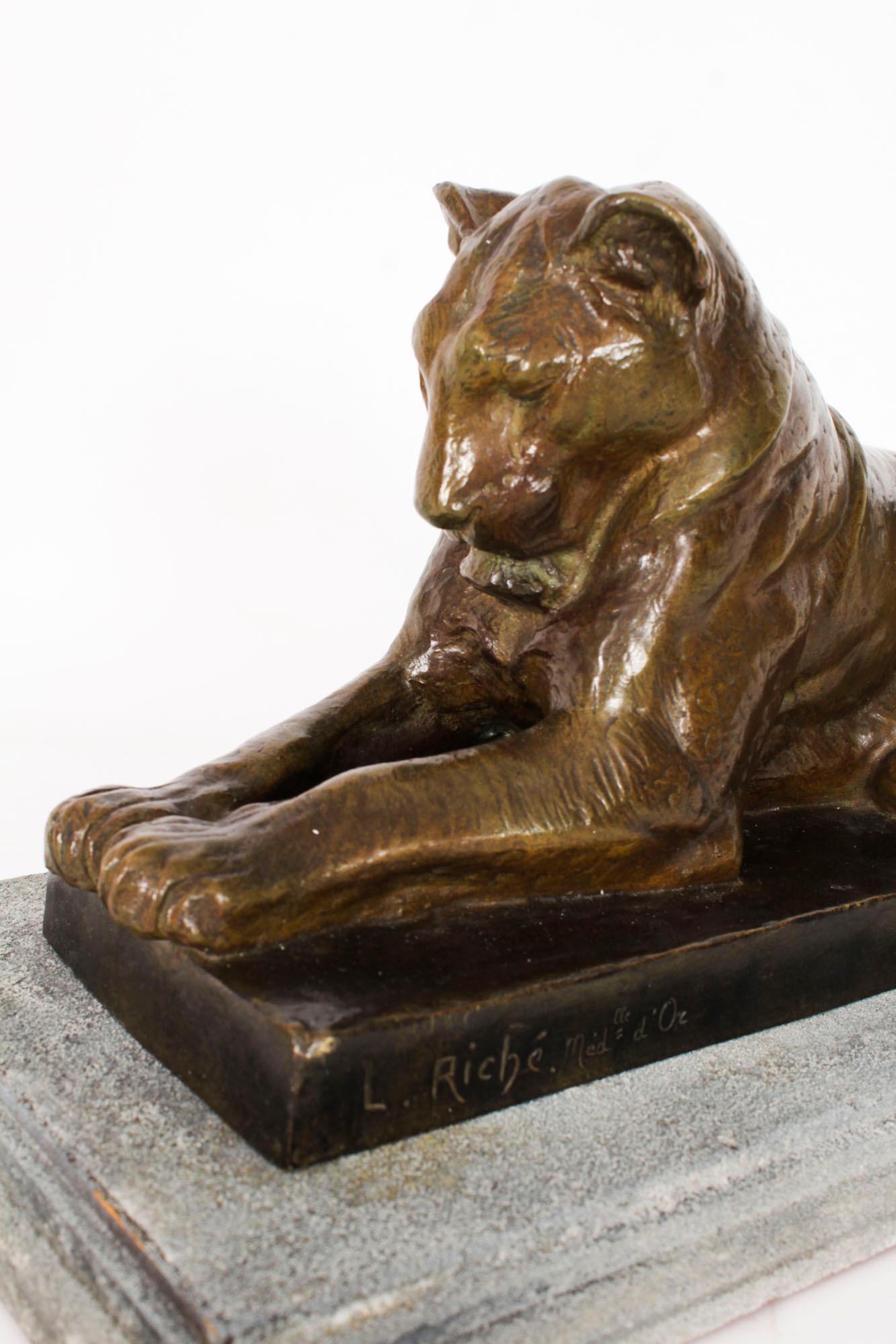 Antique French Bronze Sculpture of Lioness by Louis Riche Early 20th Century For Sale 2