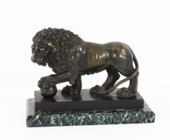 Sculpture ancienne en bronze représentant le lion des Médicis, 19e siècle
