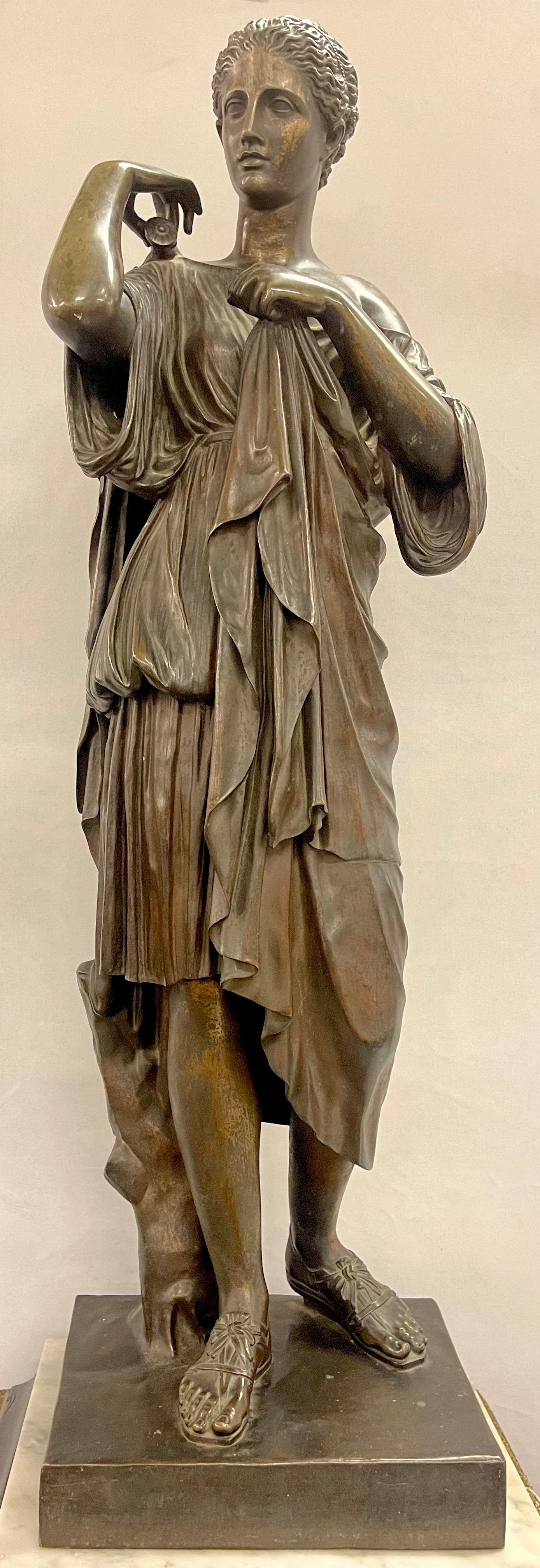 Statue française ancienne en bronze signée « Réduction Sauvage, », 19e siècle Bon état à Manhasset, NY
