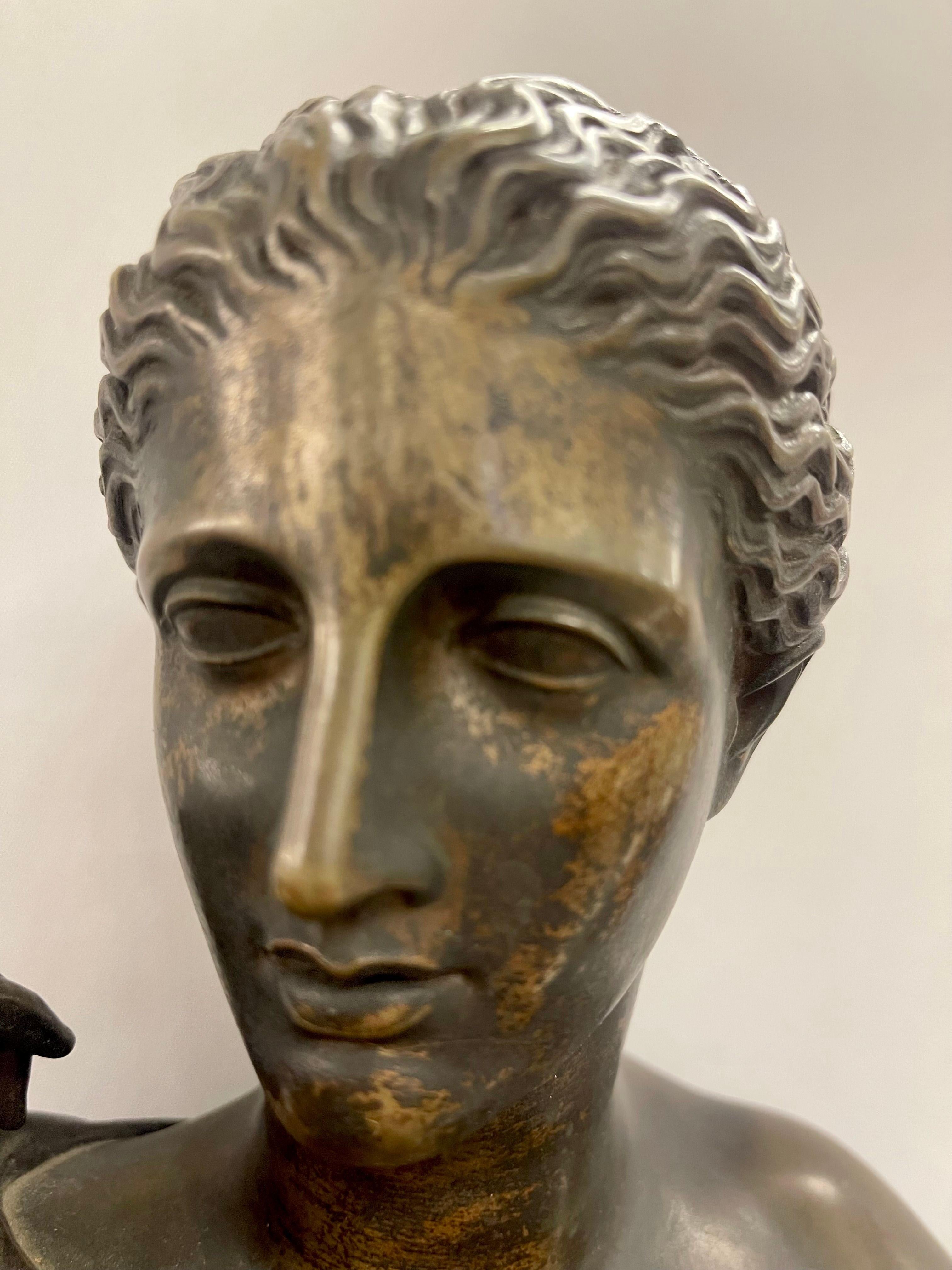 XIXe siècle Statue française ancienne en bronze signée « Réduction Sauvage, », 19e siècle