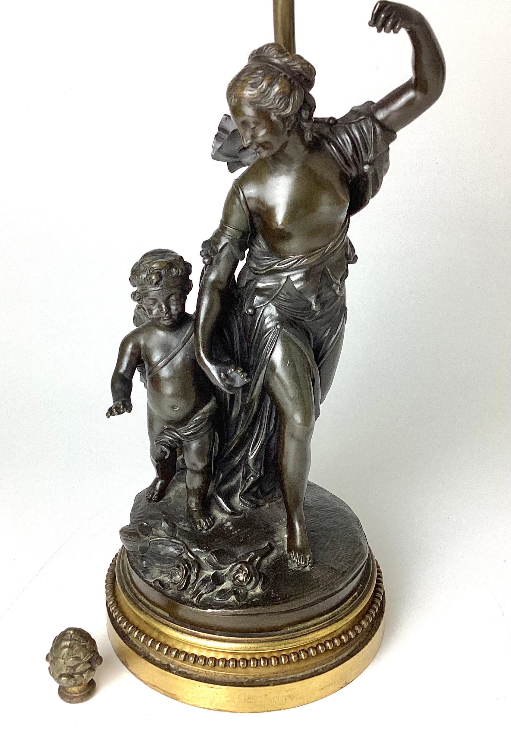 Antique French Bronze Woman and Child Figural Sculptural Lamp  In Excellent Condition For Sale In Lambertville, NJ