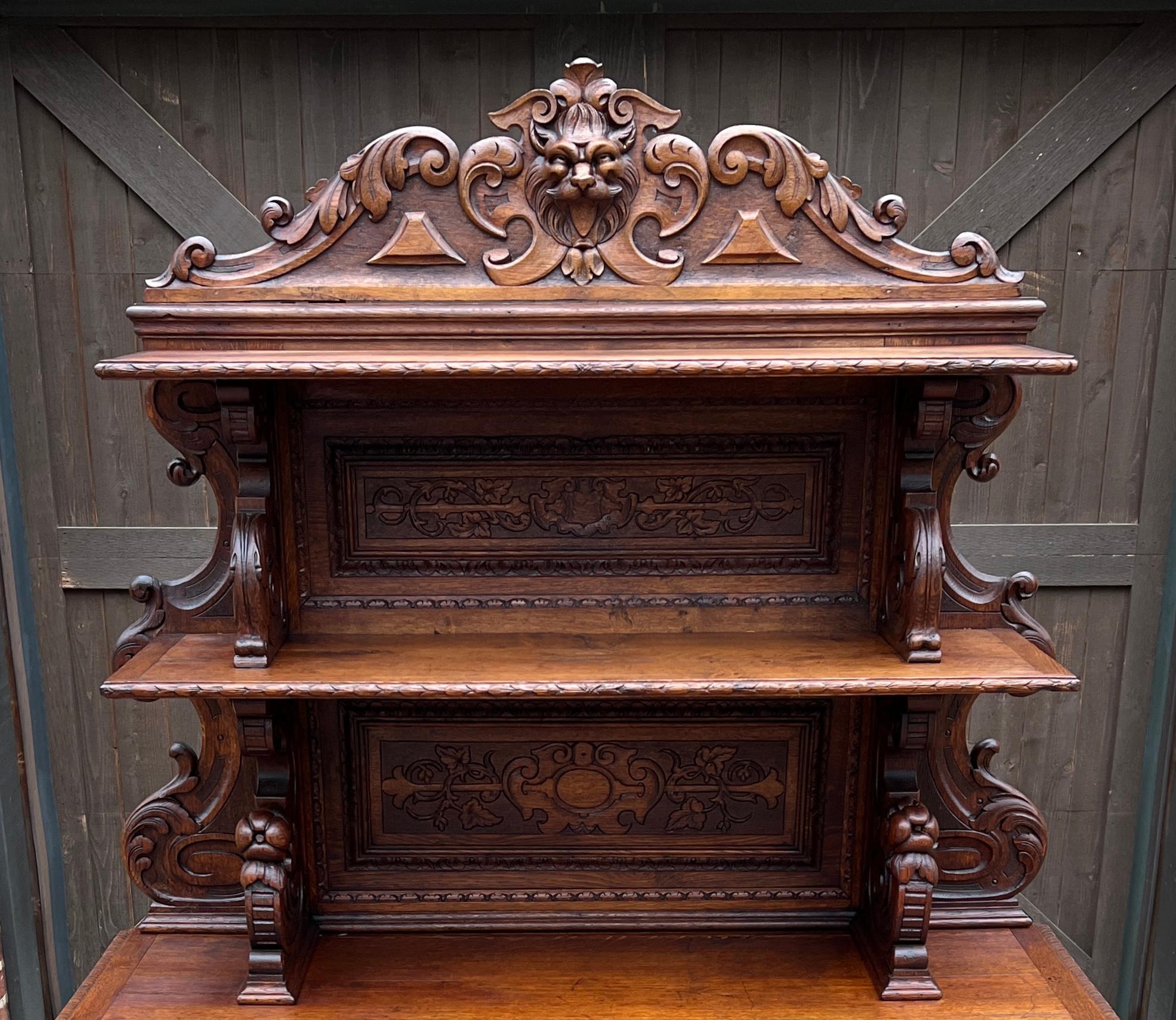 Antique French Buffet Server Sideboard Buffet Barley Twist Honey Oak 3-Tier 19C For Sale 10