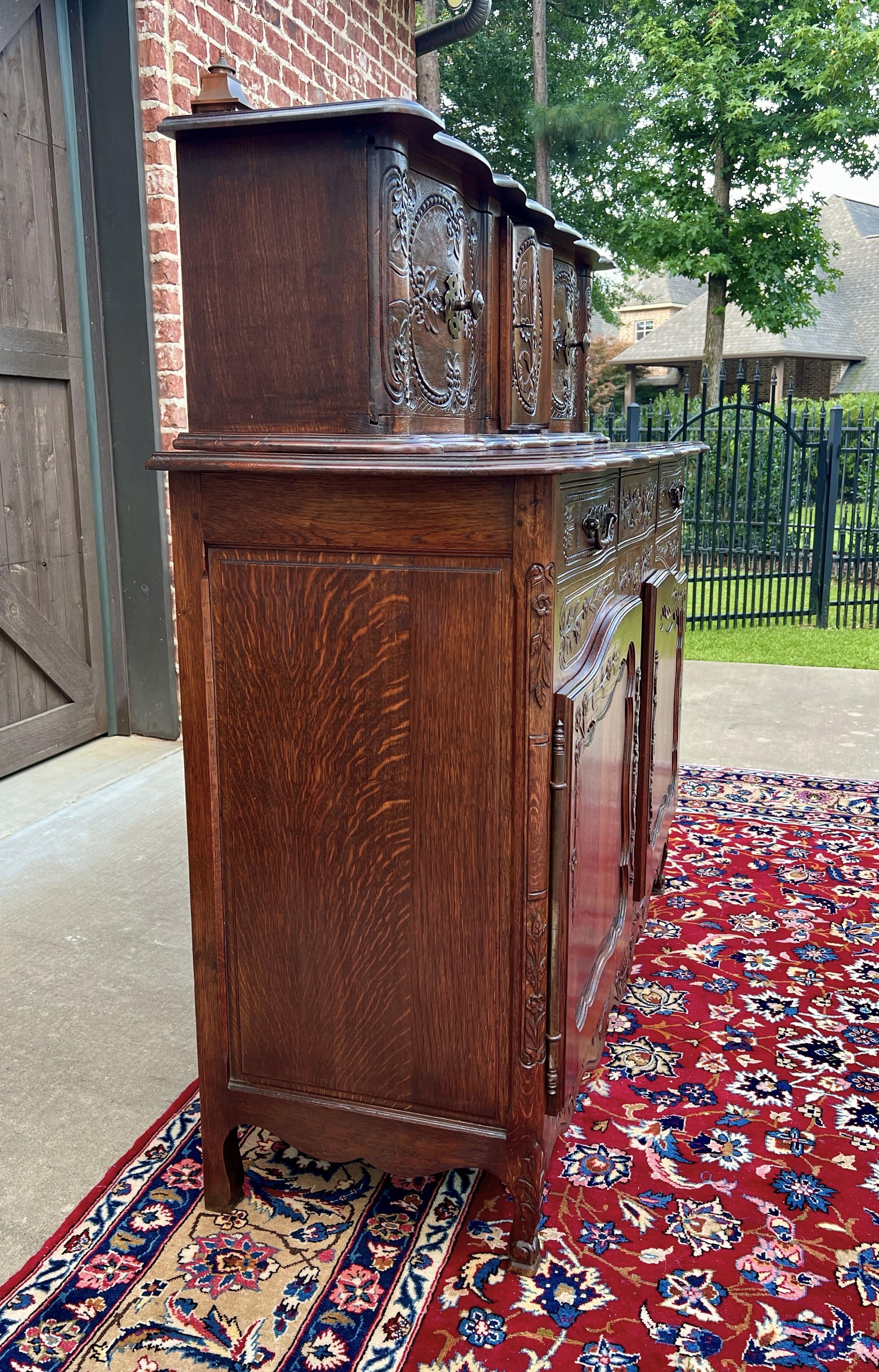 Antikes französisches Buffet Anrichte Server Cupboard Panetiere Stark geschnitzte Eiche 19C (Französisch) im Angebot