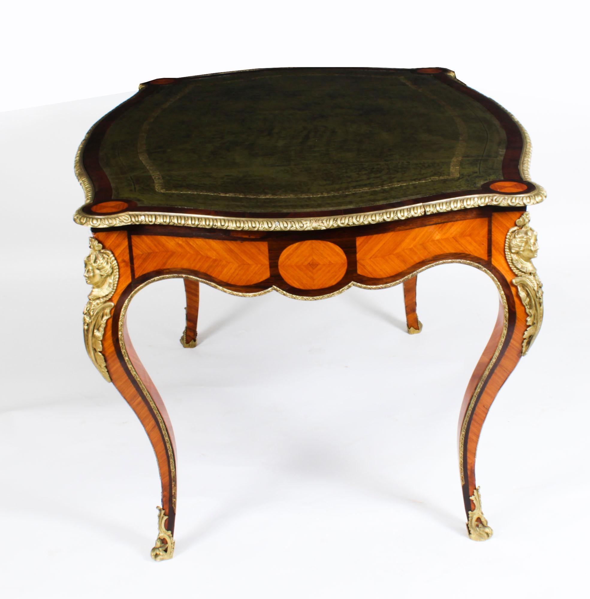 Table d'écriture française ancienne du 19ème siècle en vente 10