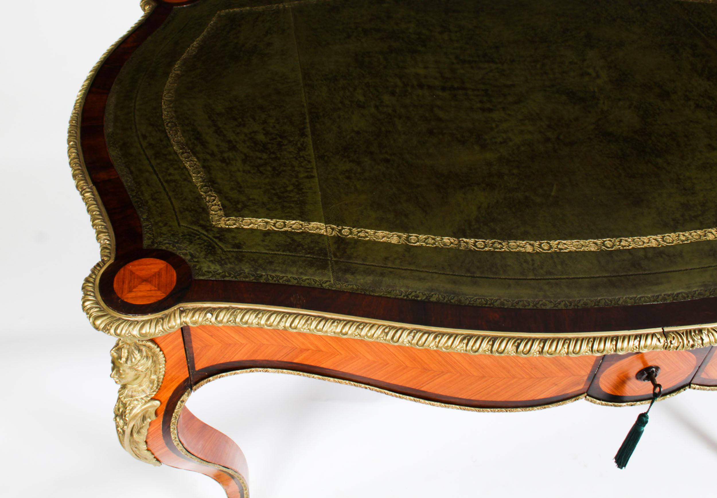 Milieu du XIXe siècle Table d'écriture française ancienne du 19ème siècle en vente
