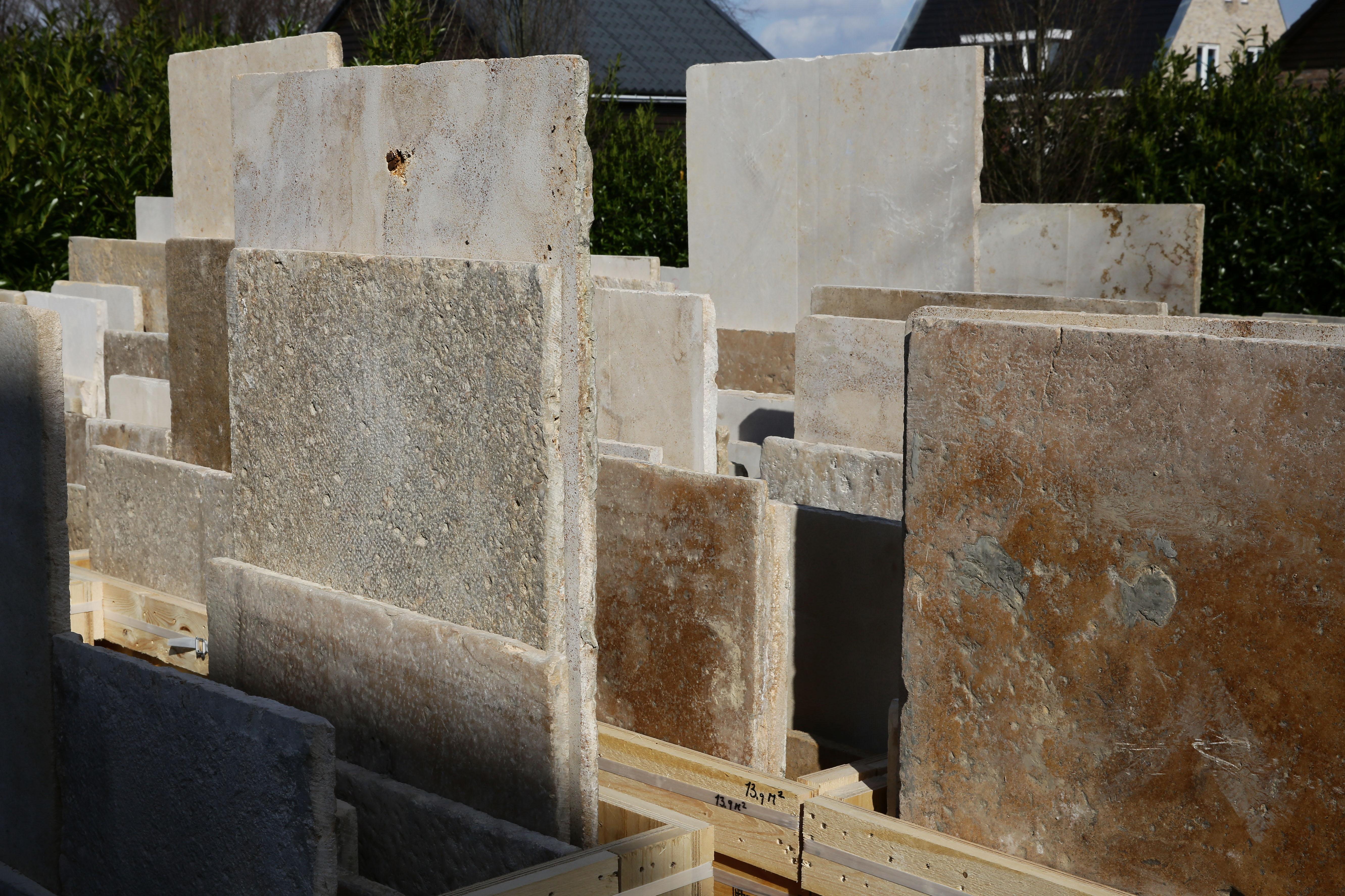 Antique French Burgundy Limestone Floorings - Dalles de Bourgogne recuperadas siglo XIX en venta