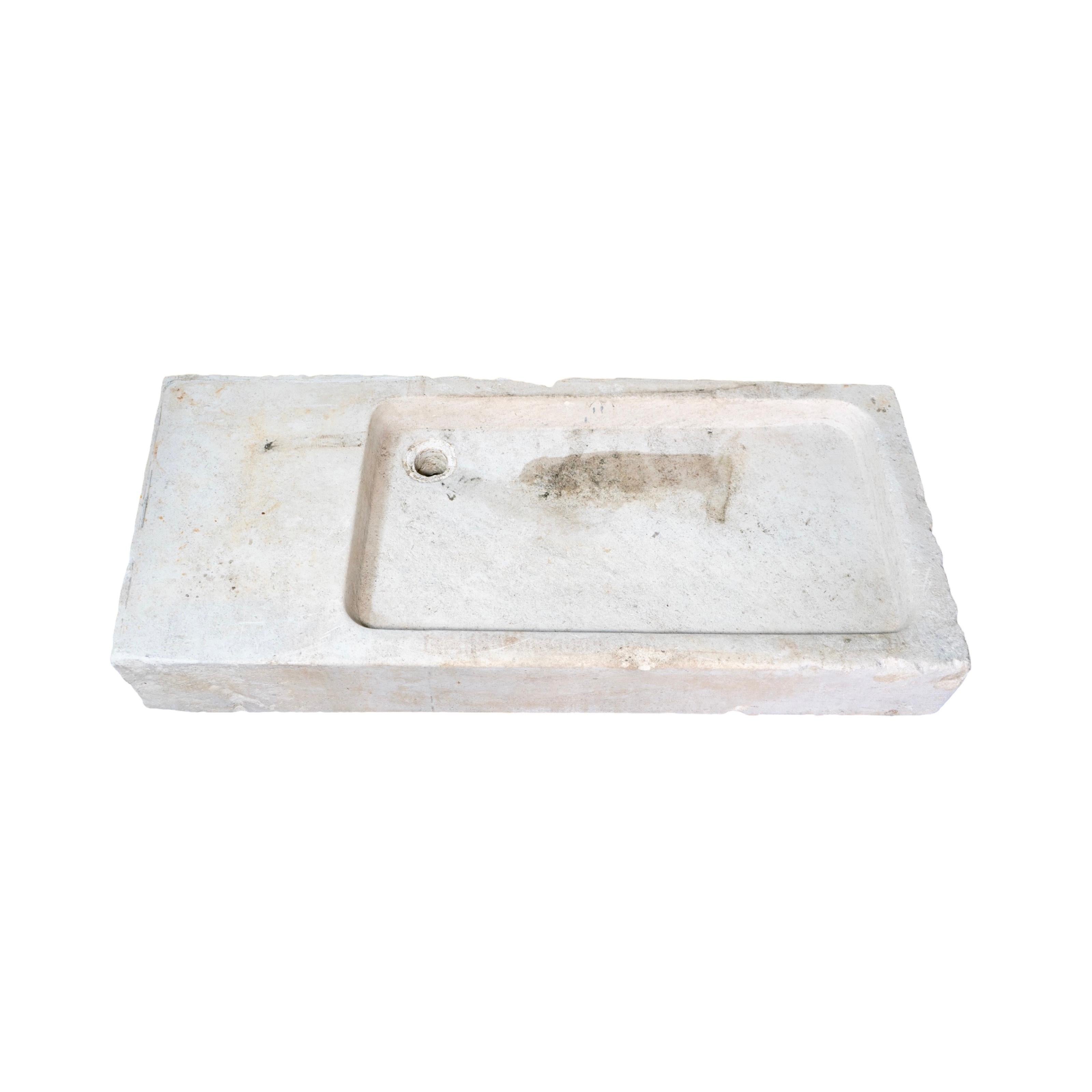Fregadero bajo de piedra caliza burdeos Antique French siglo XIX en venta