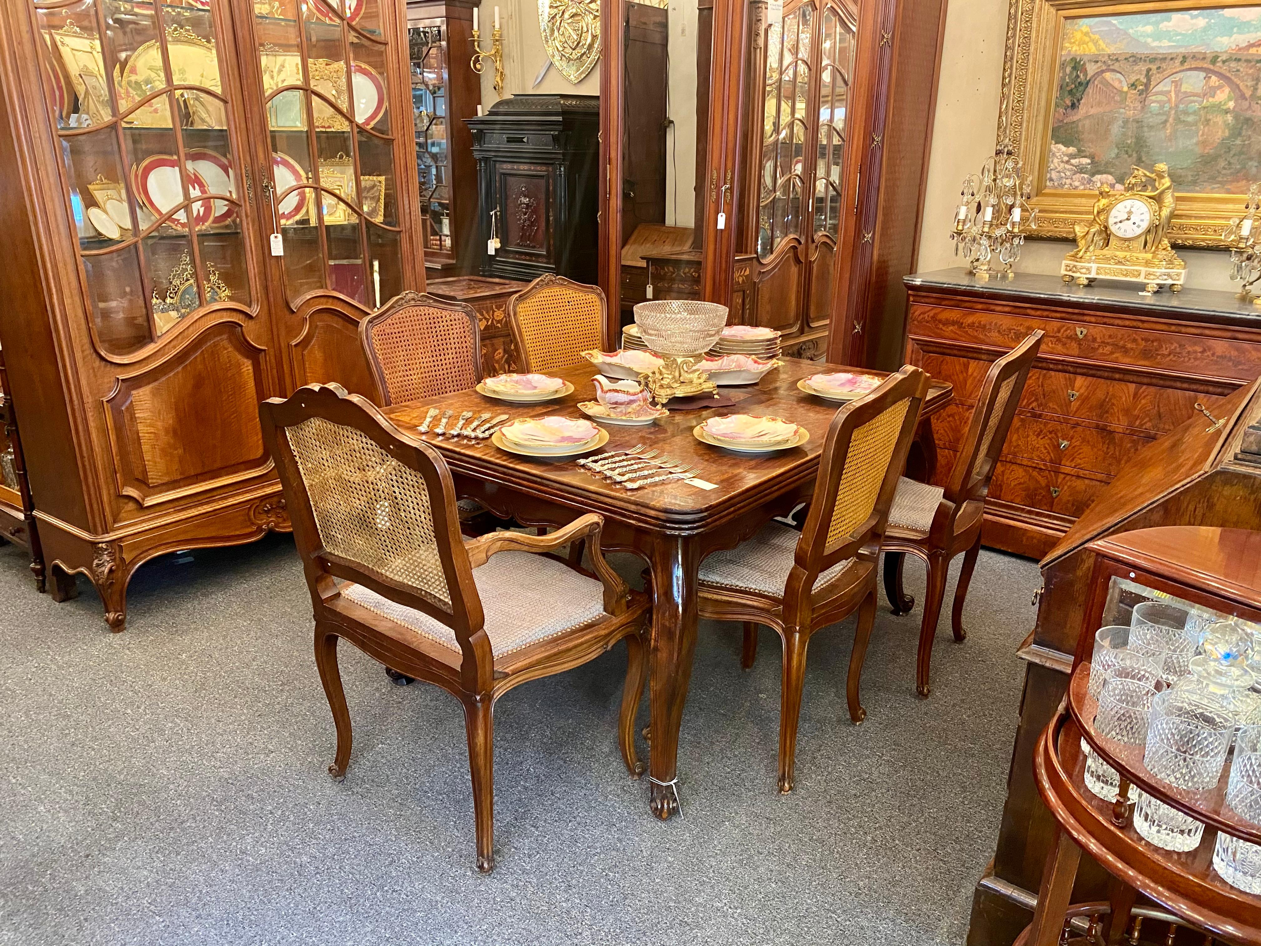 Antique French Burled Walnut Pull-Out Dining Table with Elm Inlay, circa 1900 6