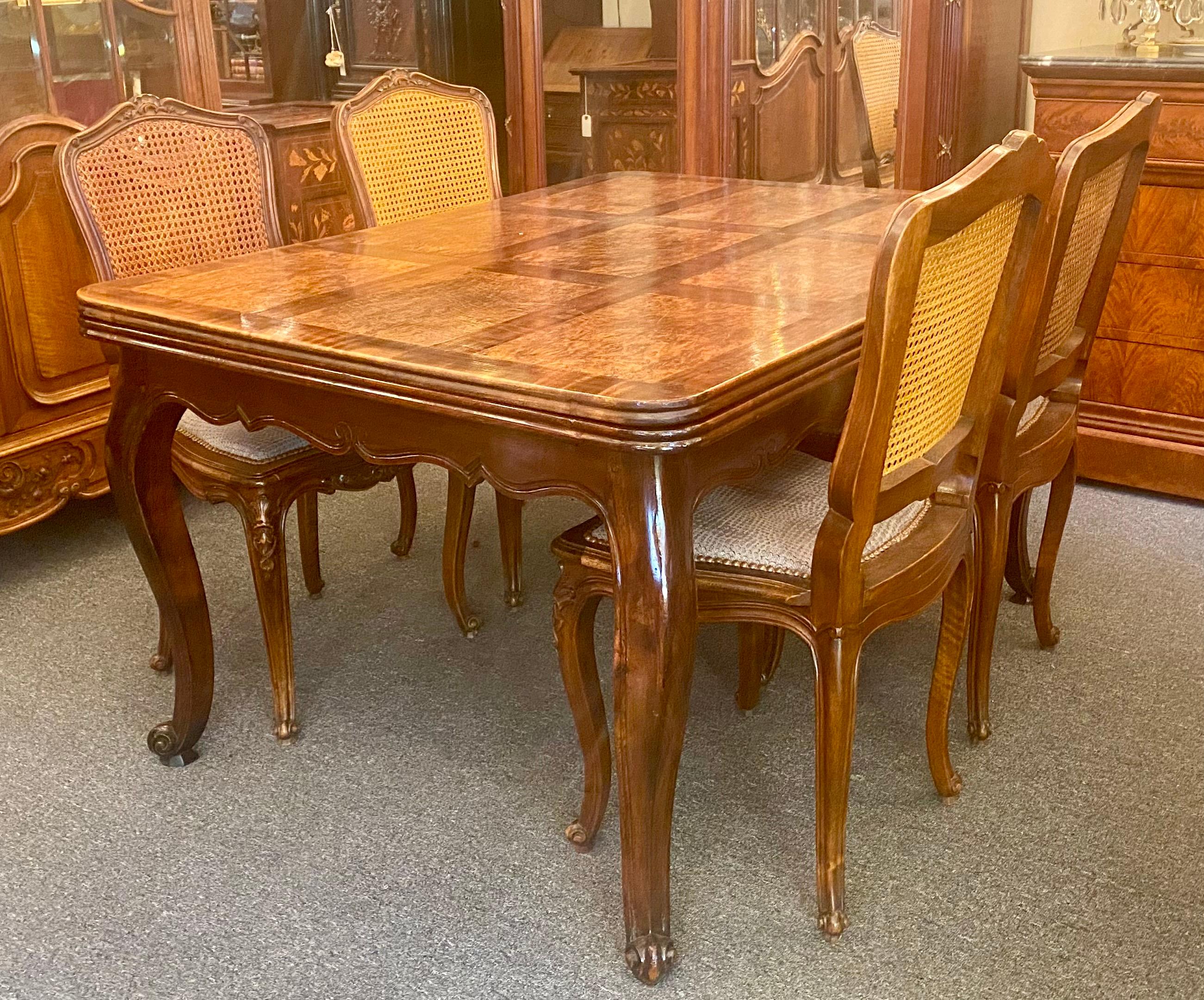 Antique French Burled Walnut Pull-Out Dining Table with Elm Inlay, circa 1900 In Good Condition In New Orleans, LA