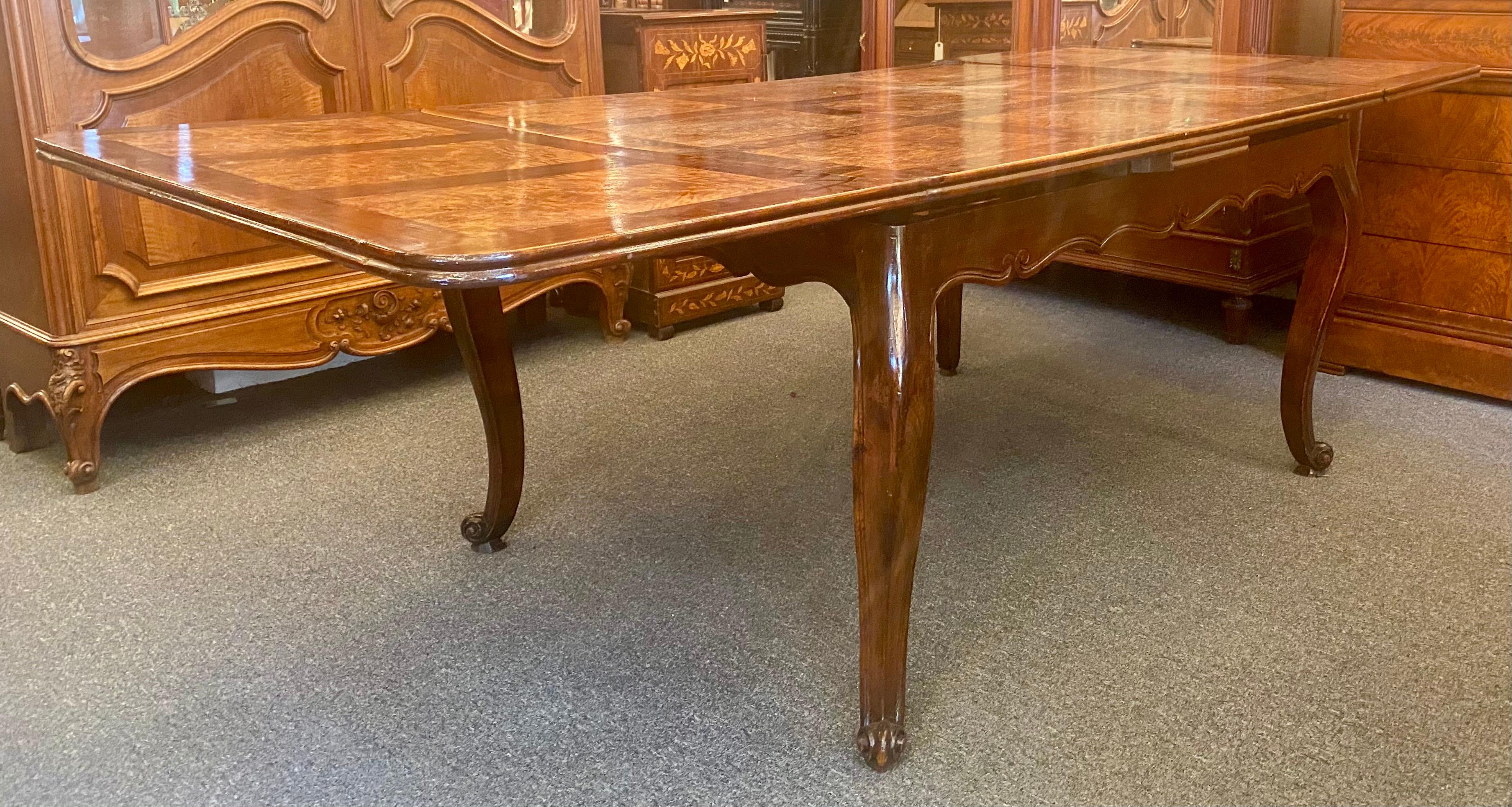 20th Century Antique French Burled Walnut Pull-Out Dining Table with Elm Inlay, circa 1900