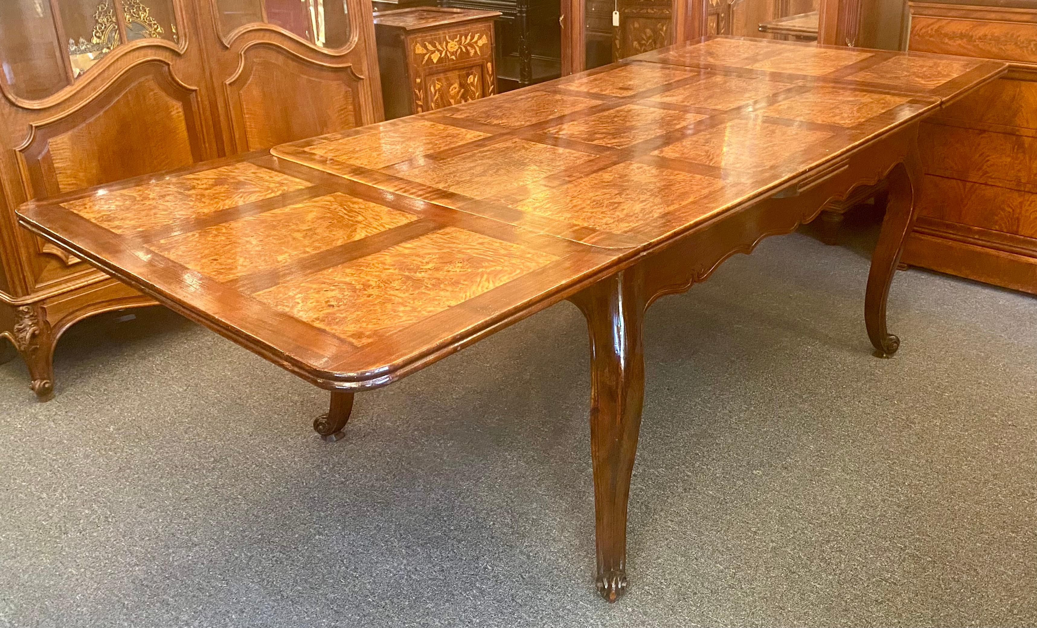 Antique French Burled Walnut Pull-Out Dining Table with Elm Inlay, circa 1900 1