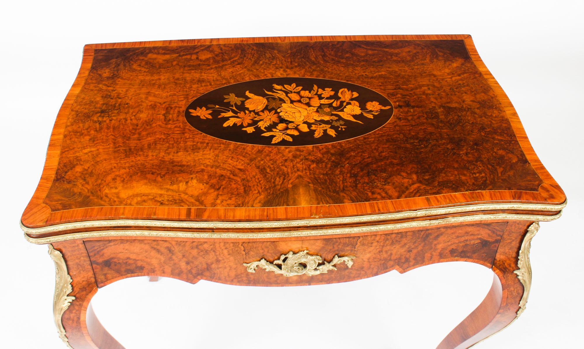 Antique French Burr Walnut Marquetry Card and Chess Table, 19th Century In Excellent Condition In London, GB
