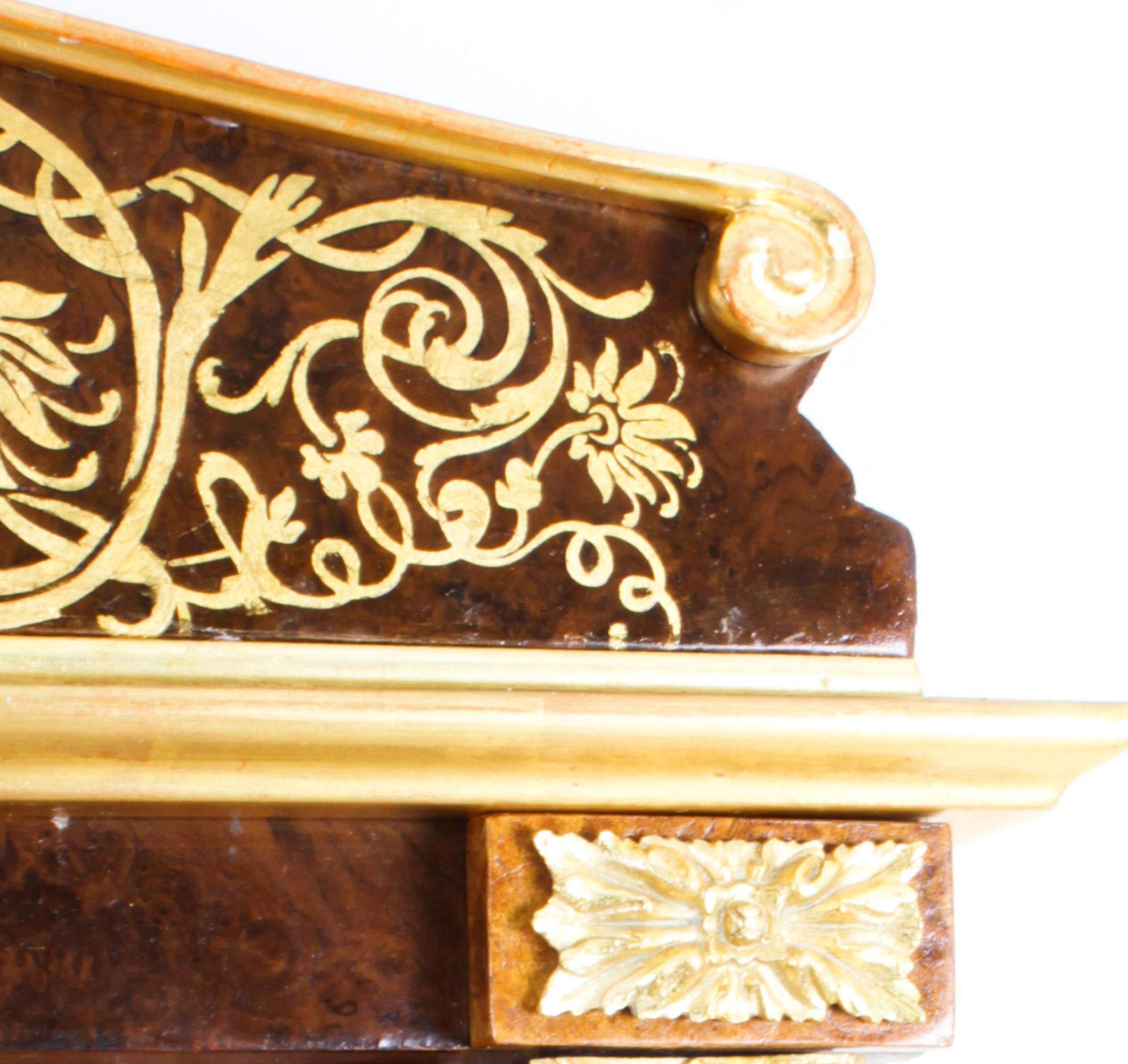 Fin du XIXe siècle Miroir français ancien en ronce de noyer doré à la feuille, XIXe siècle en vente