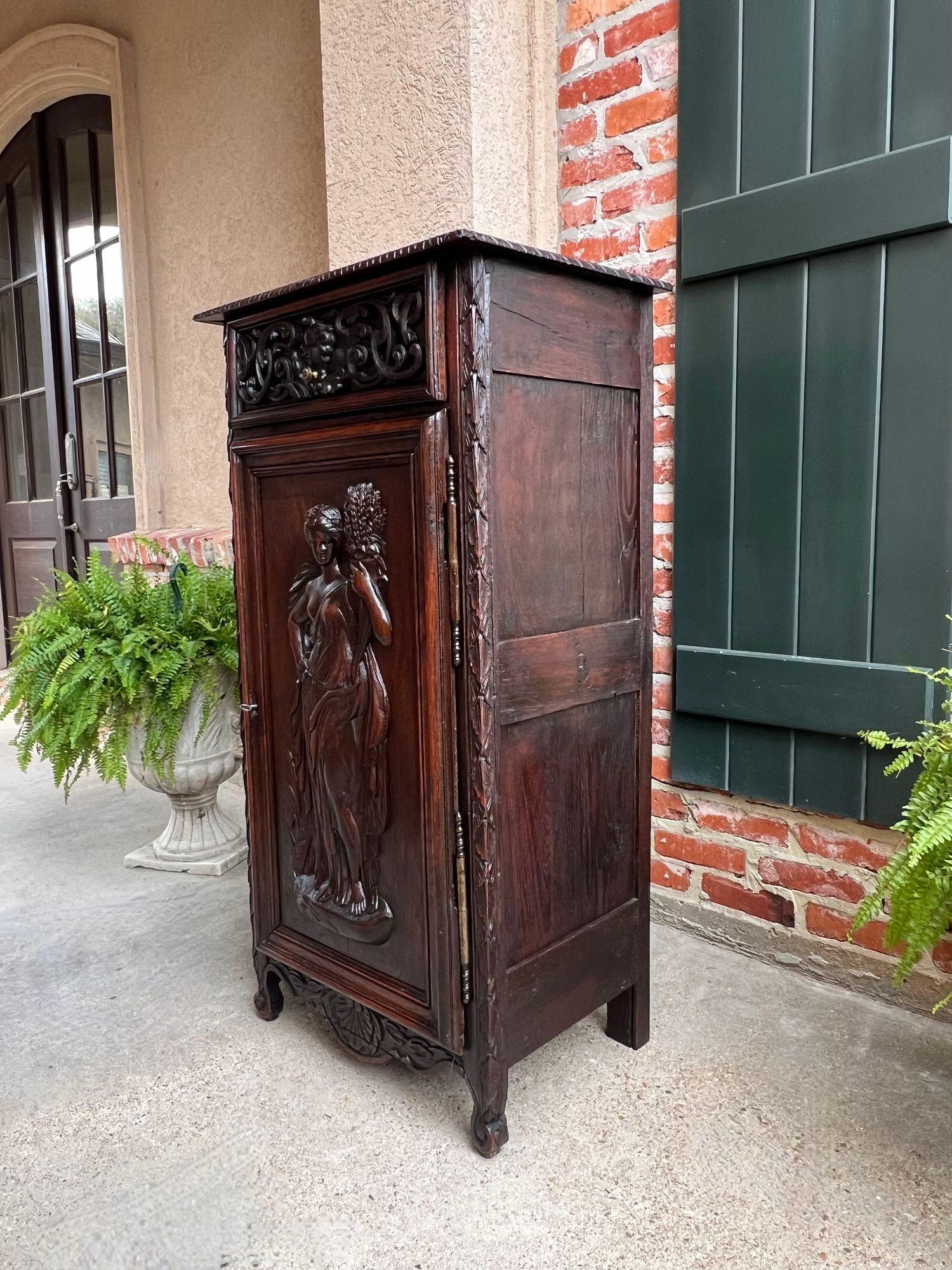 Antique French Cabinet Carved Oak Demeter Harvest Cornucopia Greek Goddess In Good Condition For Sale In Shreveport, LA