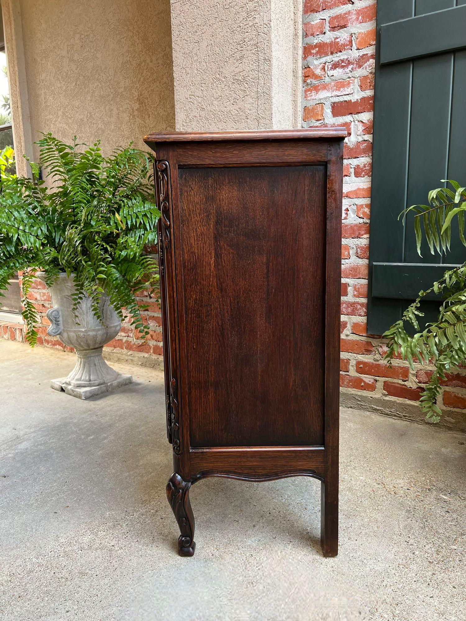 Antique French Cabinet Roble Tallado Louis XV Petite Foyer Mesa Auxiliar c1890 en venta 4