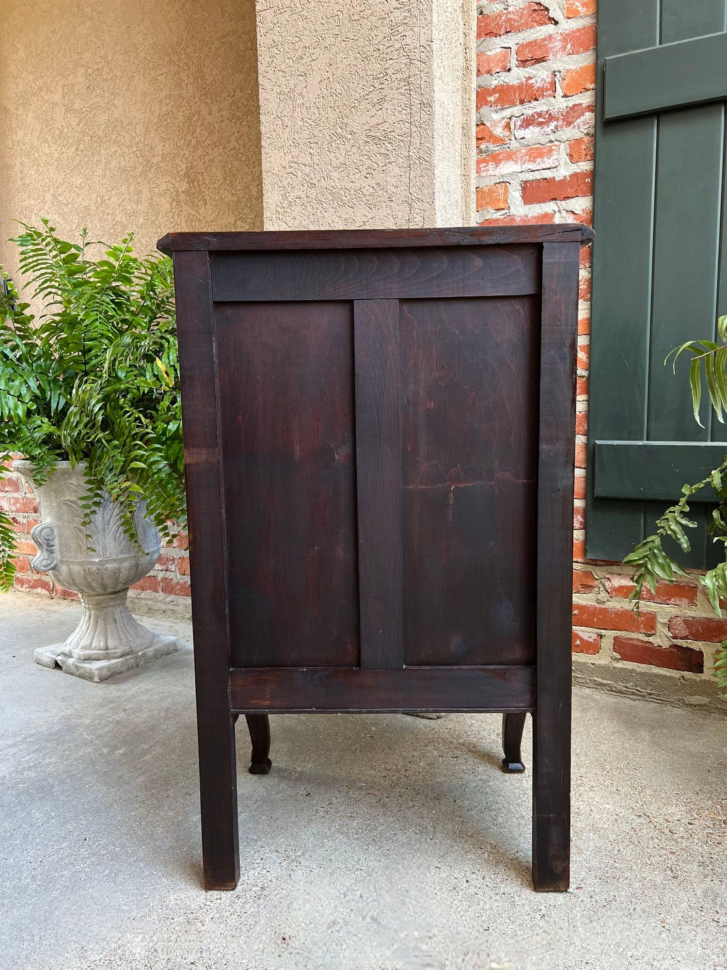 Antique French Cabinet Roble Tallado Louis XV Petite Foyer Mesa Auxiliar c1890 en venta 5