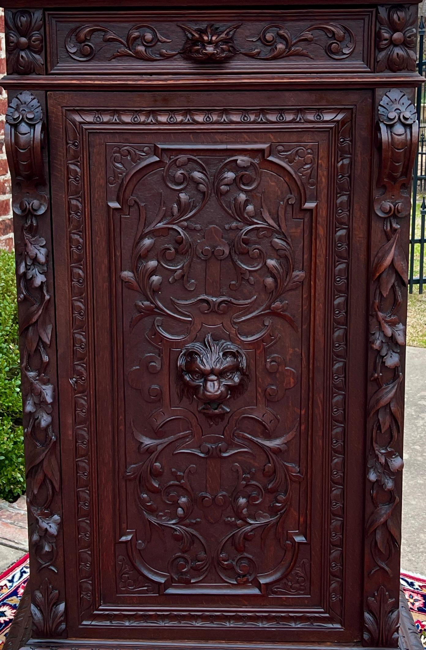 Intagliato Antique French Cabinet Cupboard Bookcase Storage Drawer Carved Lion Oak 19th C. in vendita