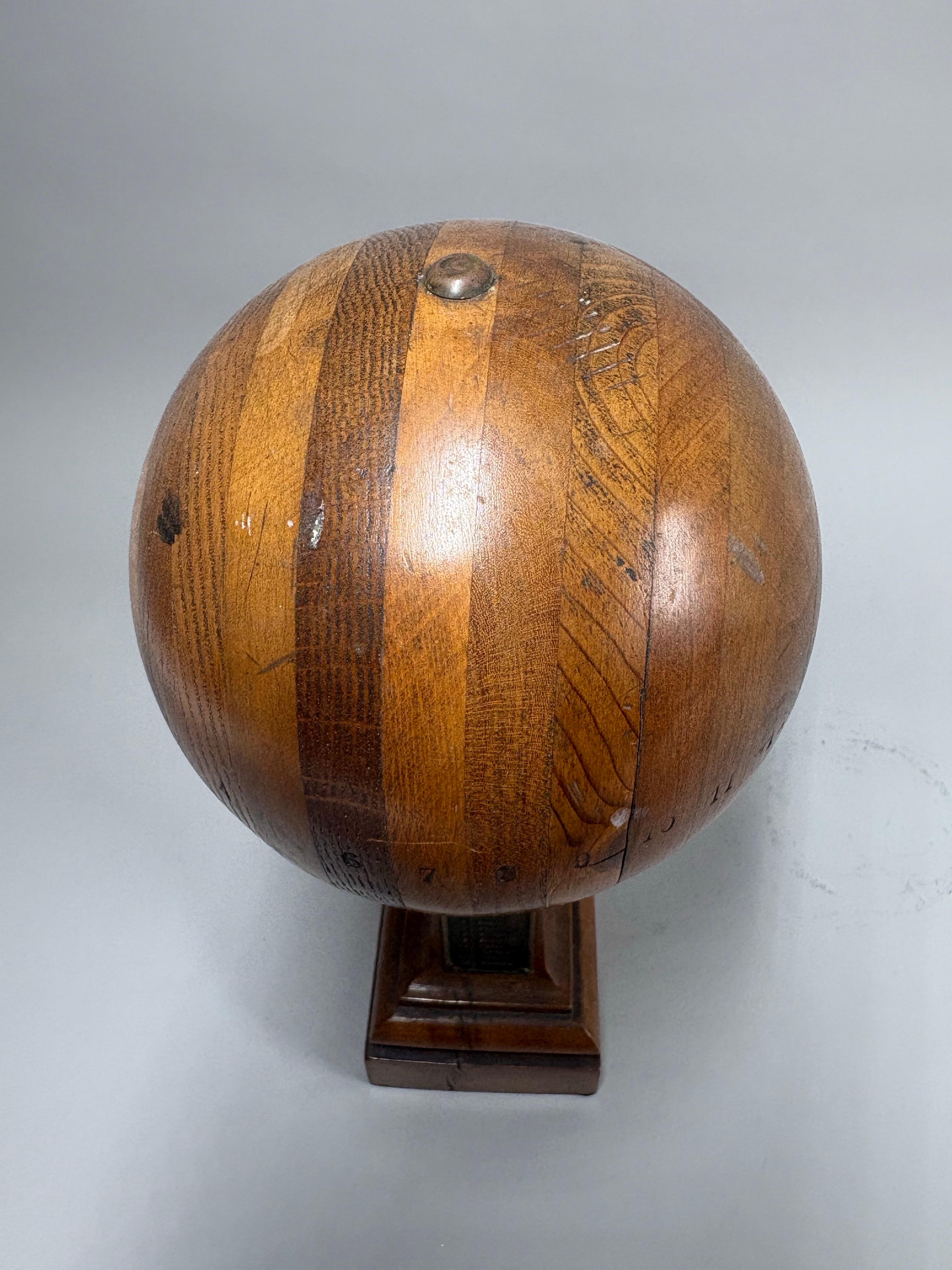 Antique French Cabinet maker wood sampler / display Bon état - En vente à Sleepy Hollow, NY