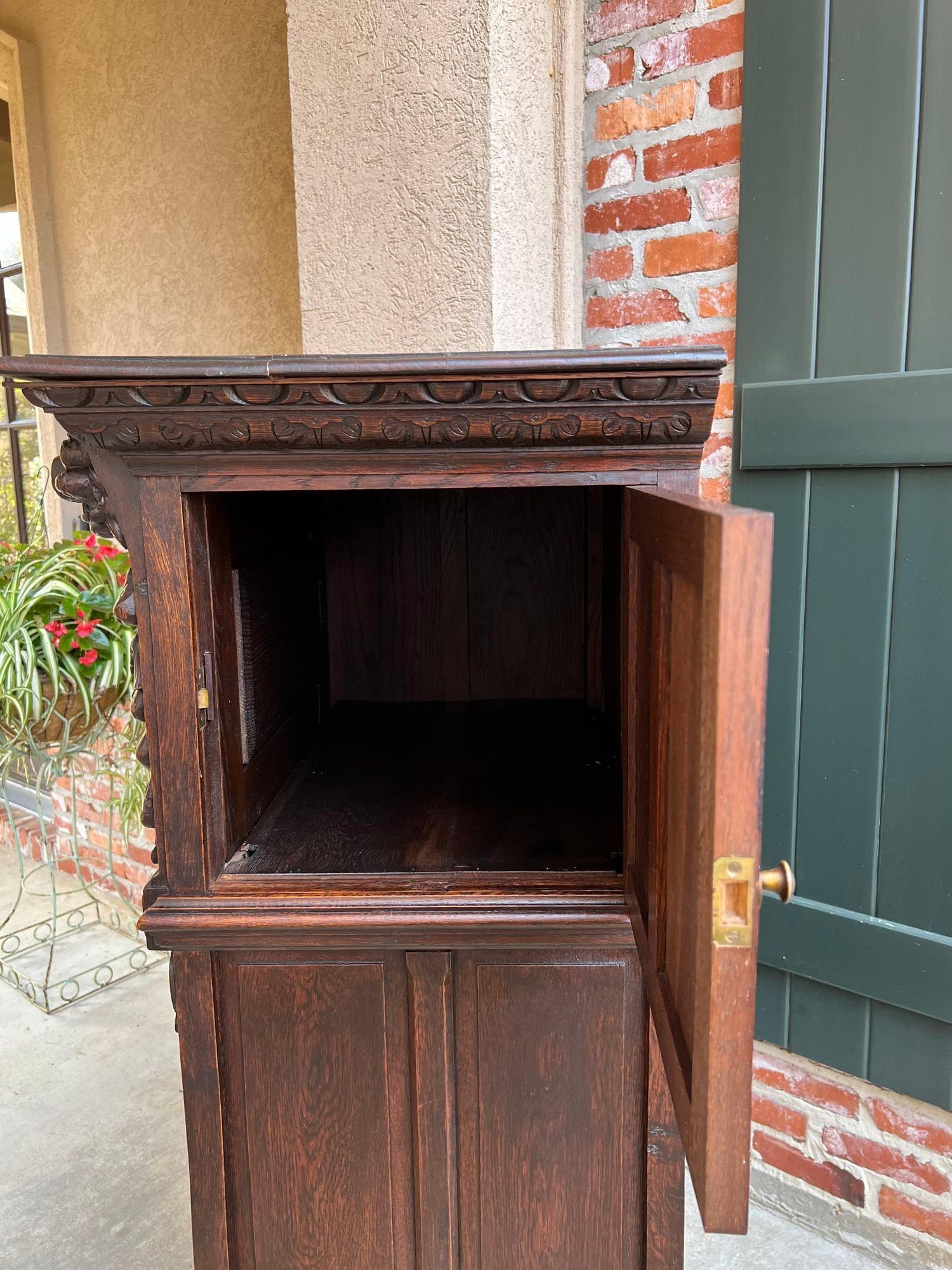 Antique French Cabinet Renaissance Carved Oak Bookcase Wine Cellarette Sideboard For Sale 11
