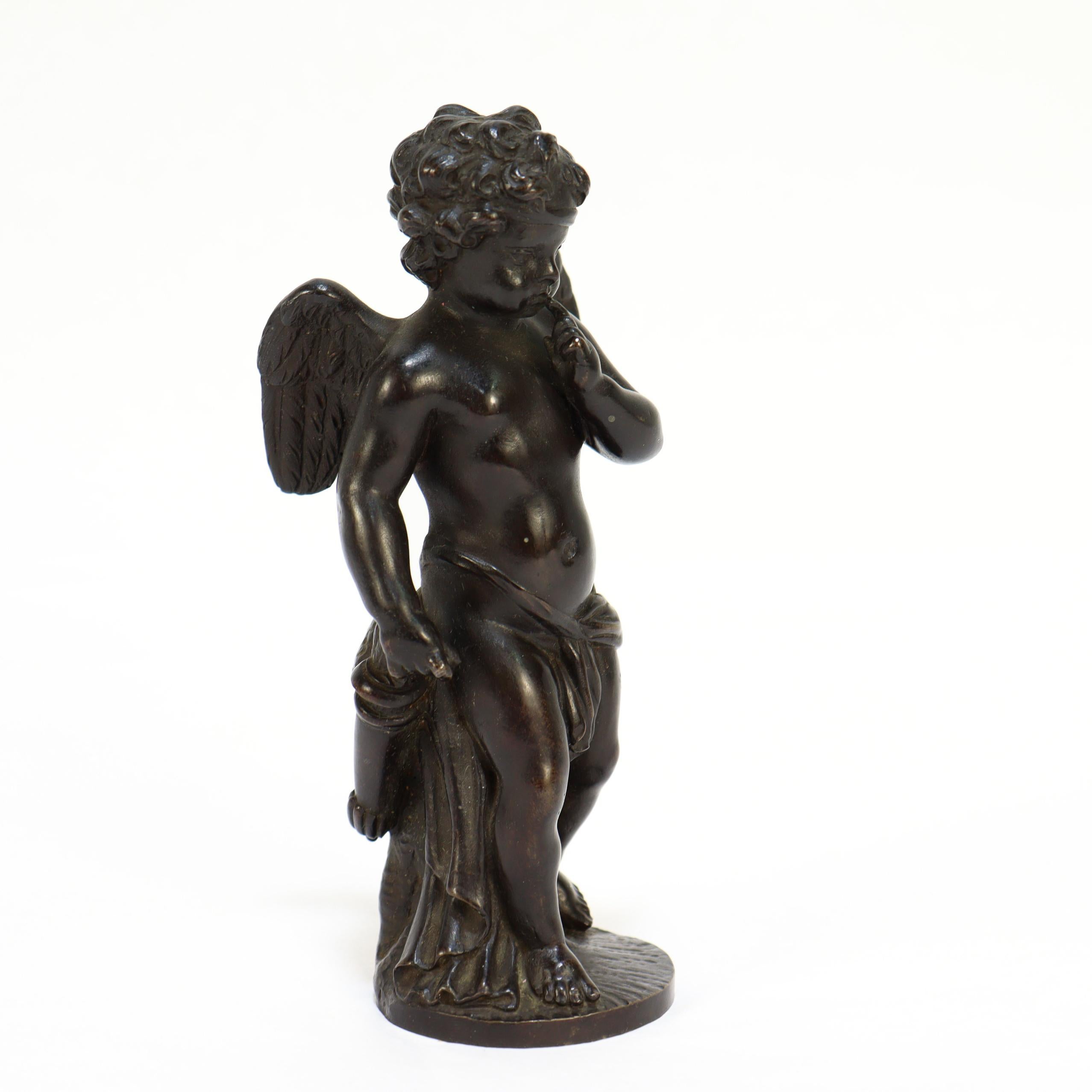 Bronze français ancien représentant Cupidon avec un carquois de flèches en vente 1