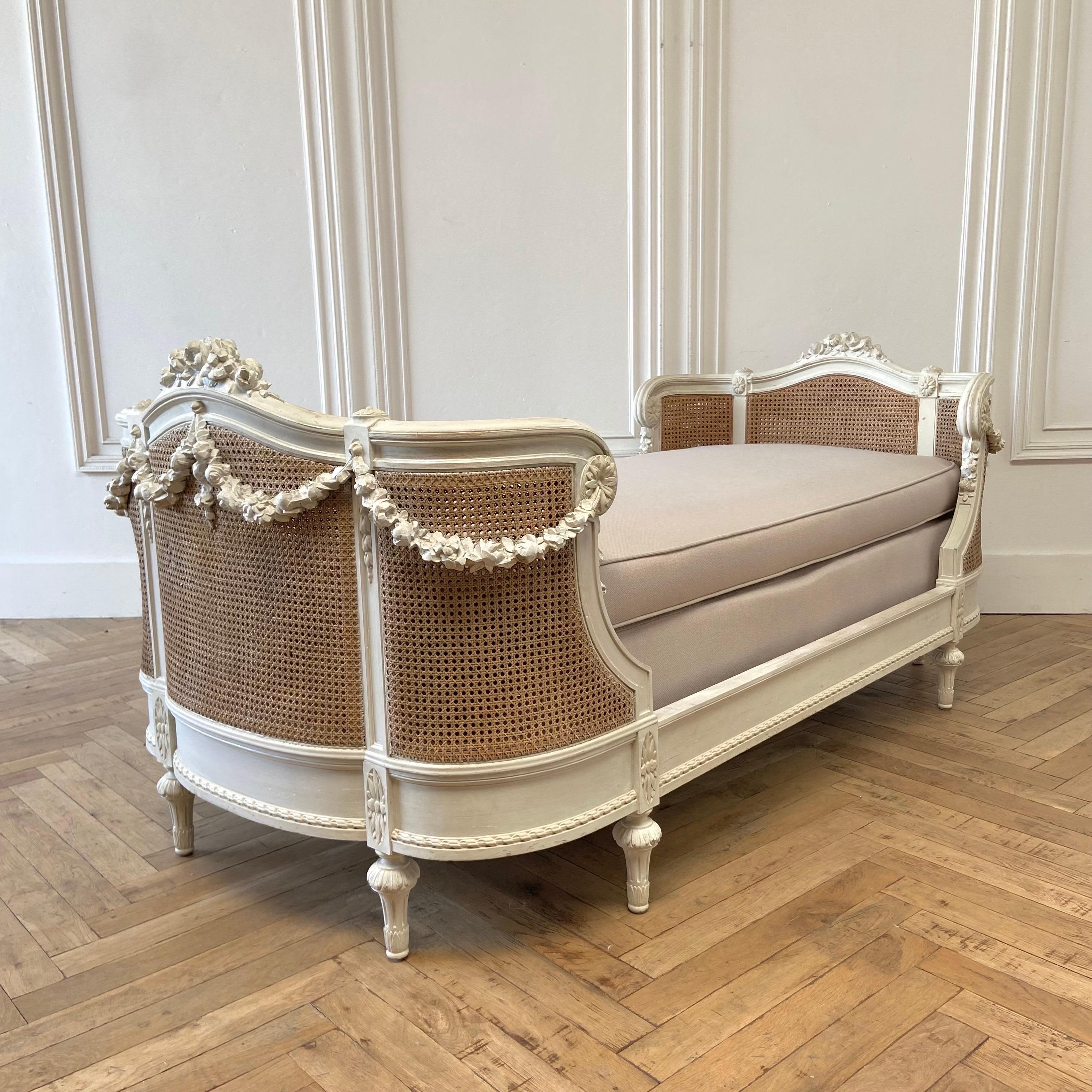 antique french daybed