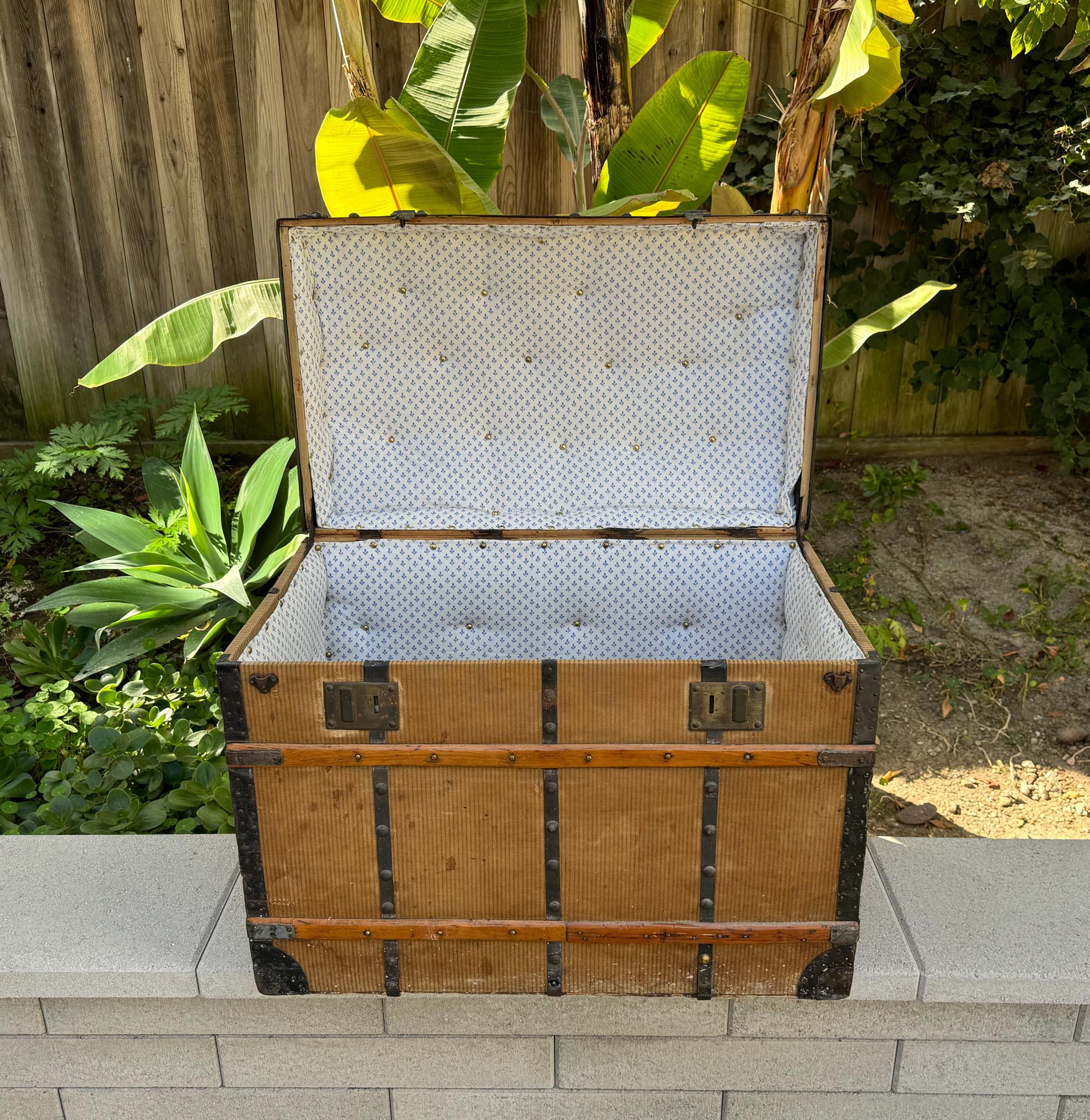Antique French Canvas Dome Top Trunk, France, 19th Century 1