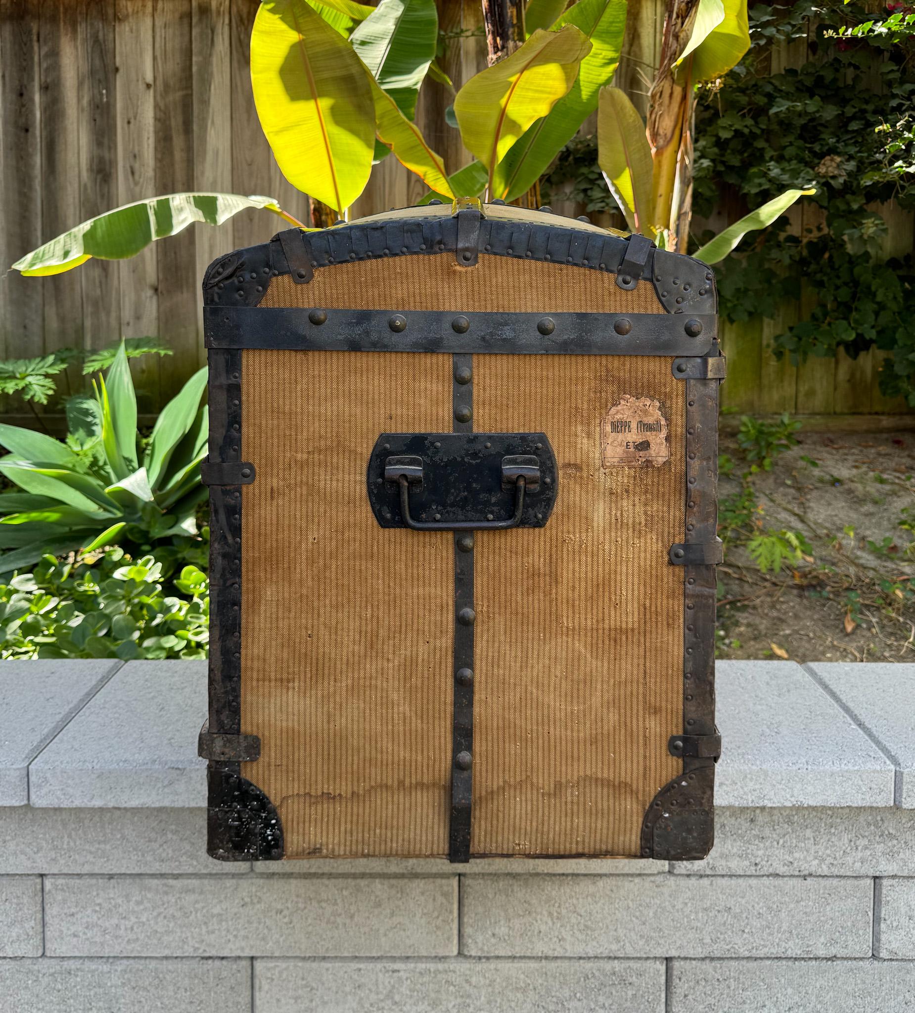 Antique French Canvas Dome Top Trunk, France, 19th Century 4
