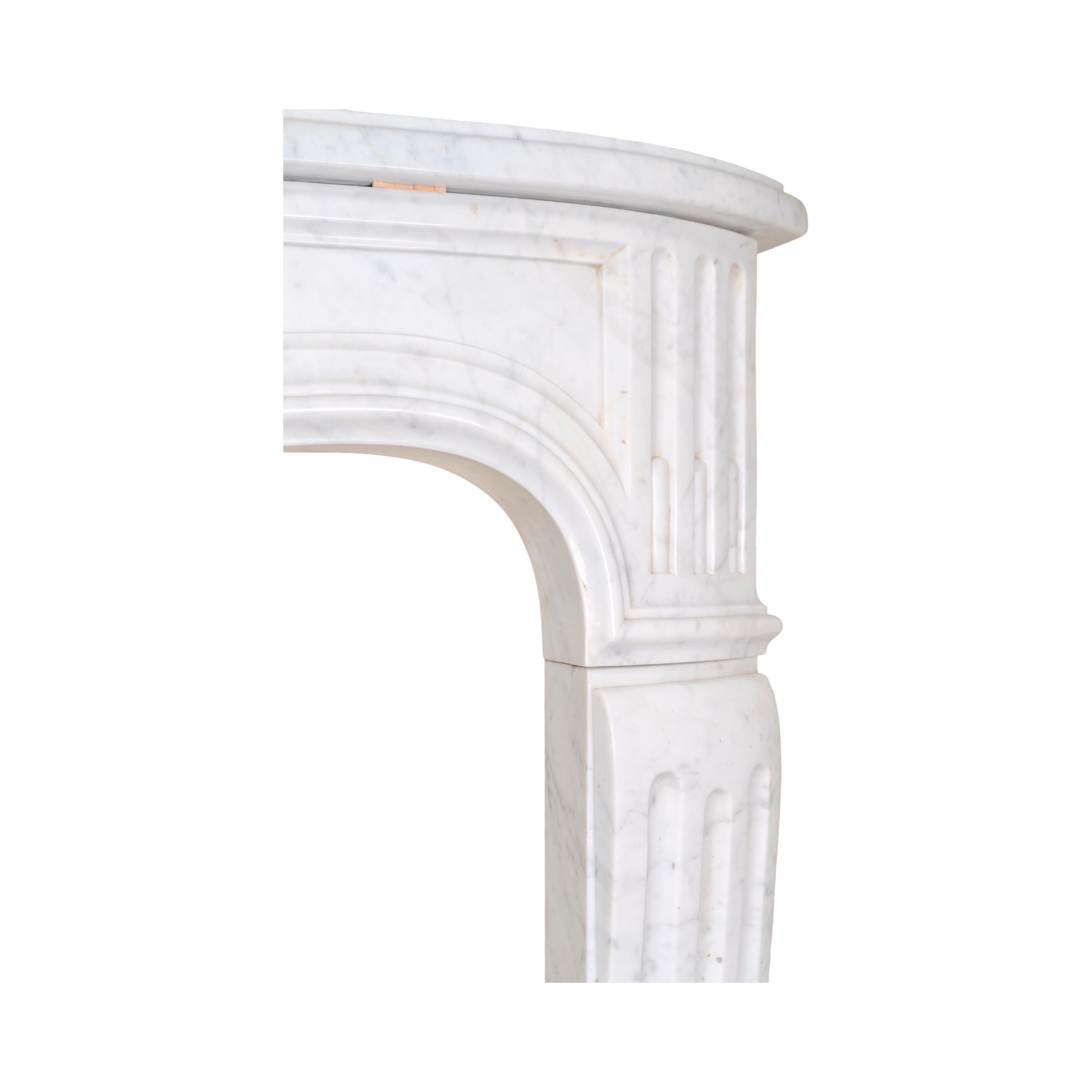Antique French Carrara Marble Mantel For Sale 1