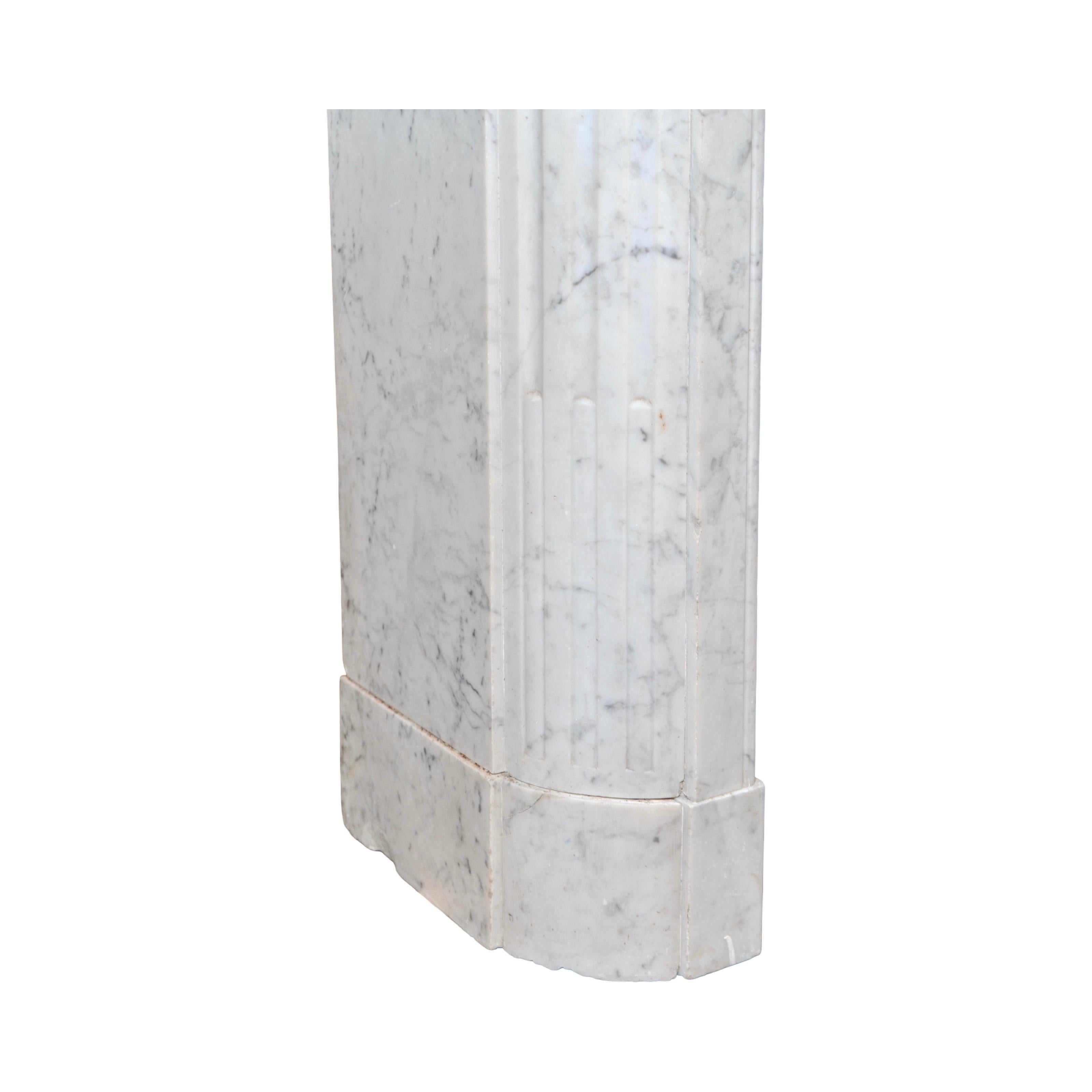 Antique French Carrara Marble Mantel For Sale 2