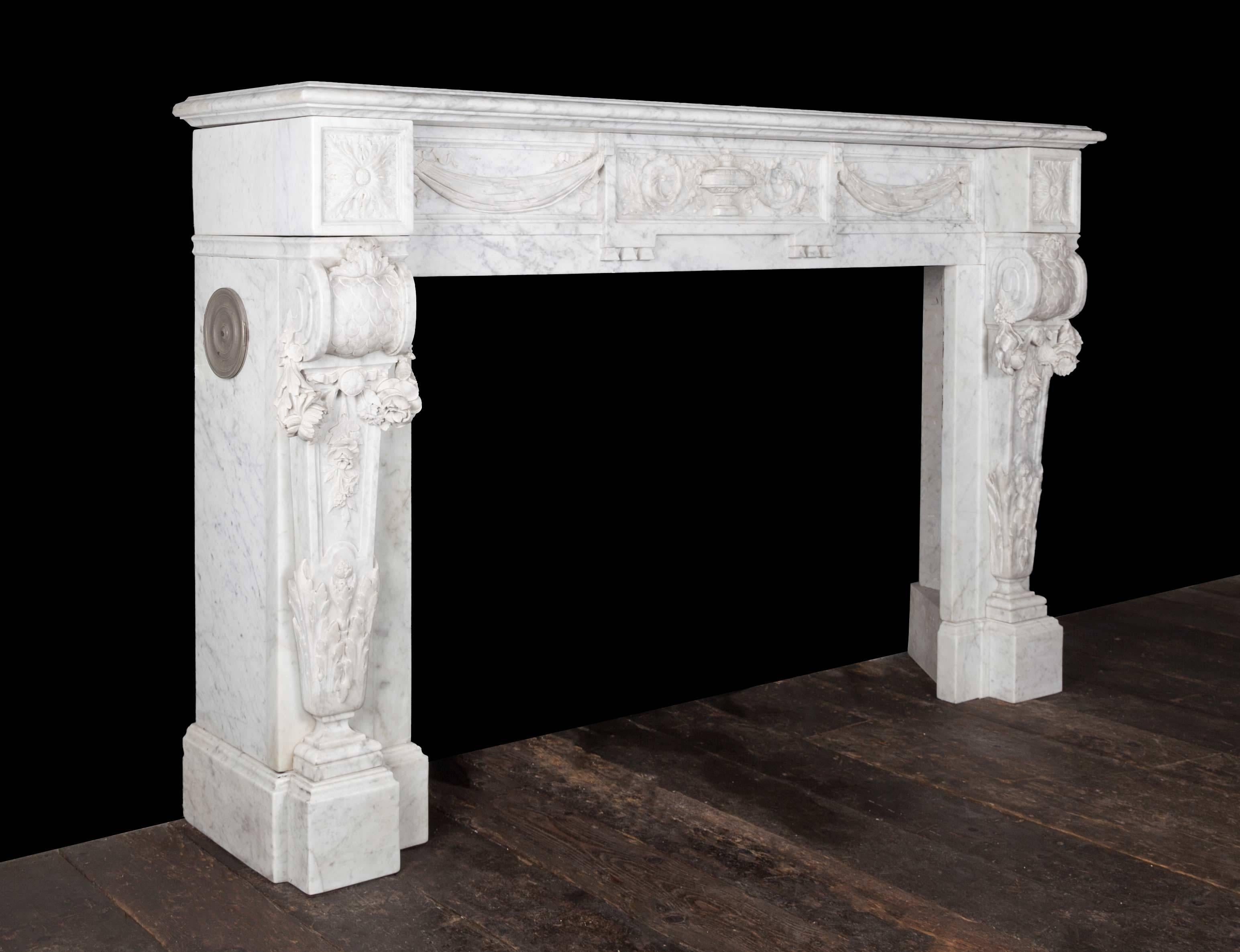 Antique French Carrara Marble Mantelpiece For Sale 1