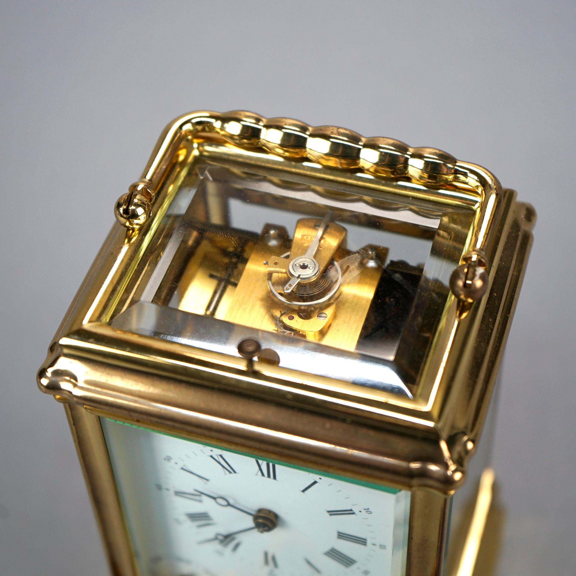 Antike französische Reiseuhr mit Kutschenmotiv, um 1900 (Messing)