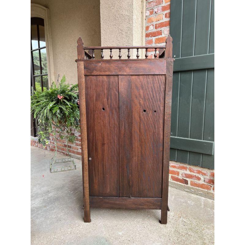 Antique French Carved Chestnut Cabinet Bonnetiere Armoire Breton Brittany in vendita 2