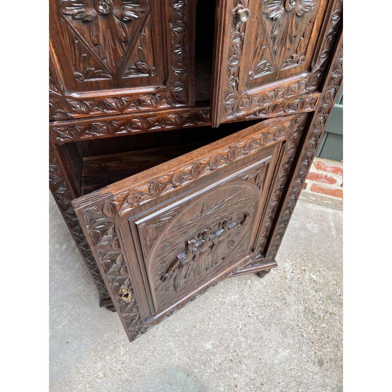 Antique French Carved Chestnut Cabinet Bonnetiere Armoire Breton Brittany in vendita 7