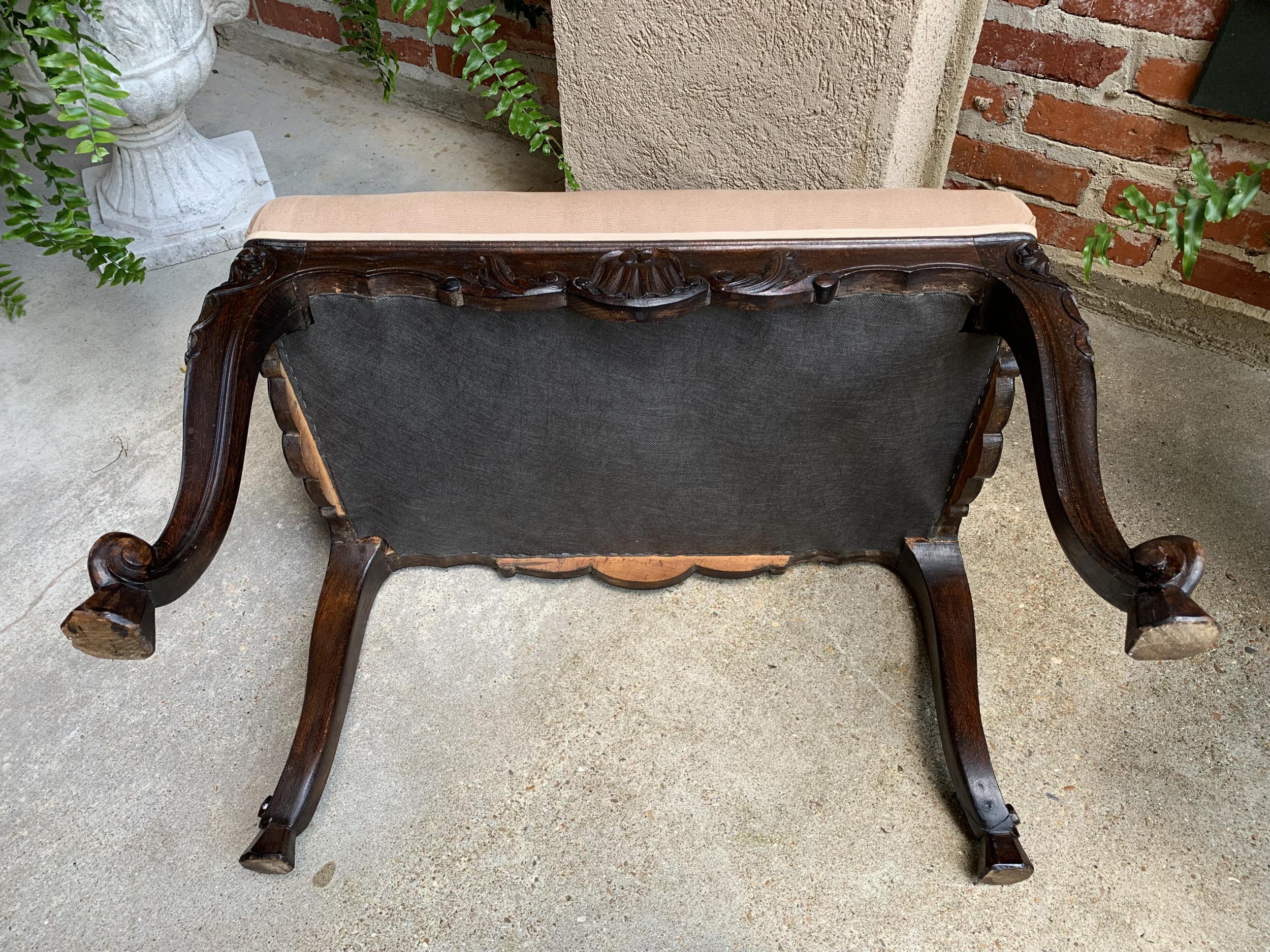 Antique French Carved Dark Oak Bench Stool Ottoman Louis XV style For Sale 5