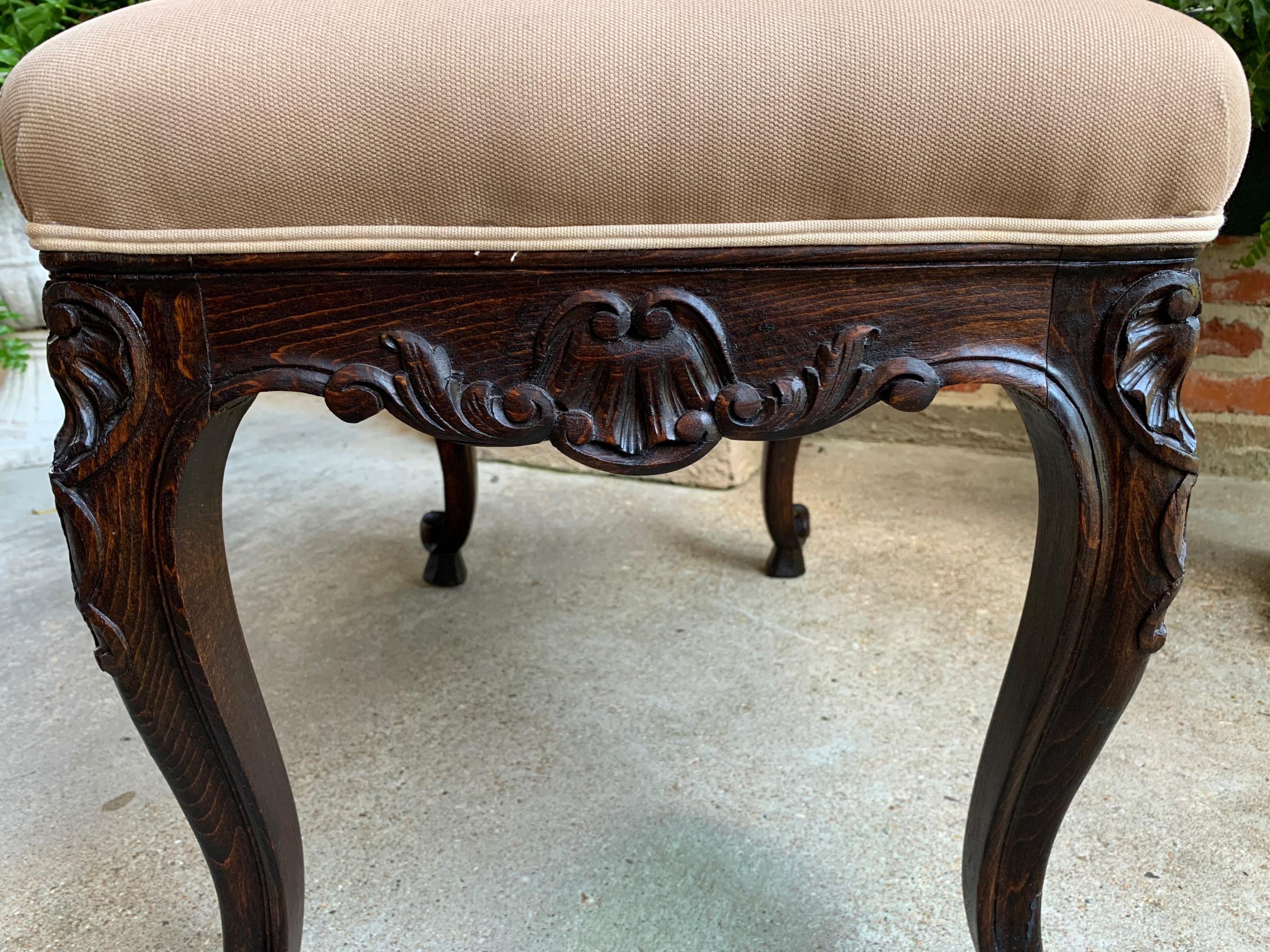 Antique French Carved Dark Oak Bench Stool Ottoman Louis XV style For Sale 2