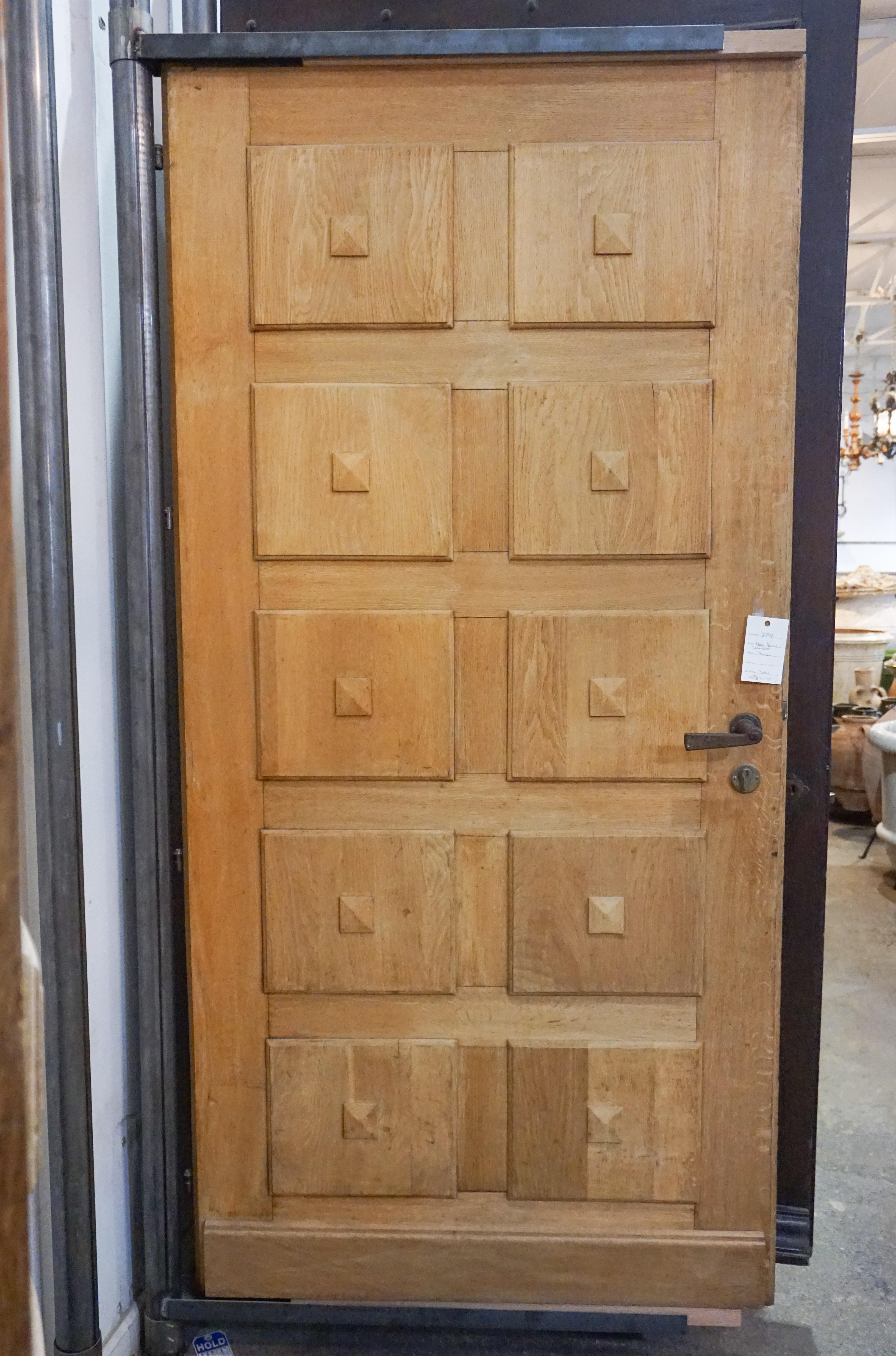 Antique French carved door.

Measurements: 42.75