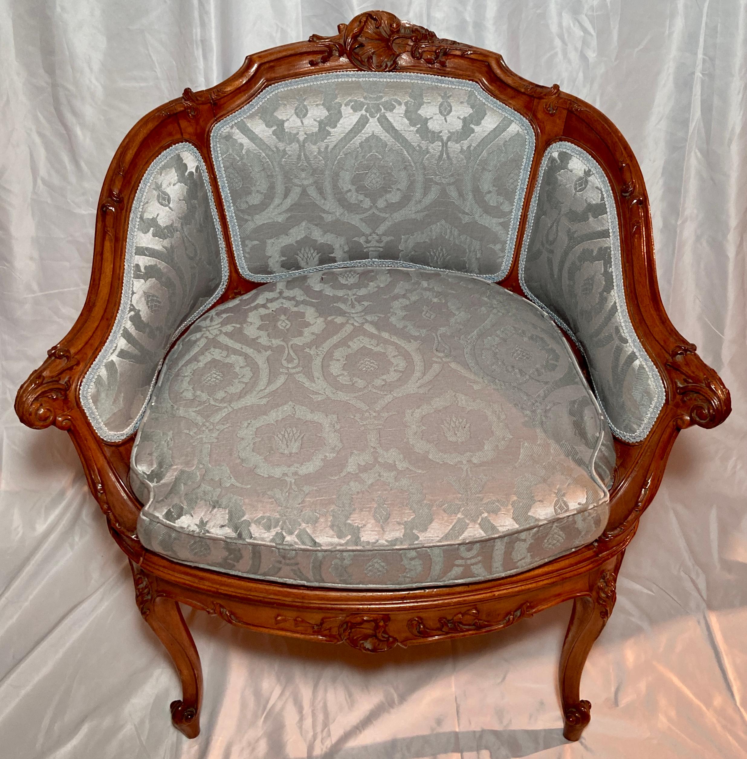 Antique French Carved Fruitwood Coiffeuse Vanity Chair, Blue Upholstery, Ca 1880 In Good Condition In New Orleans, LA