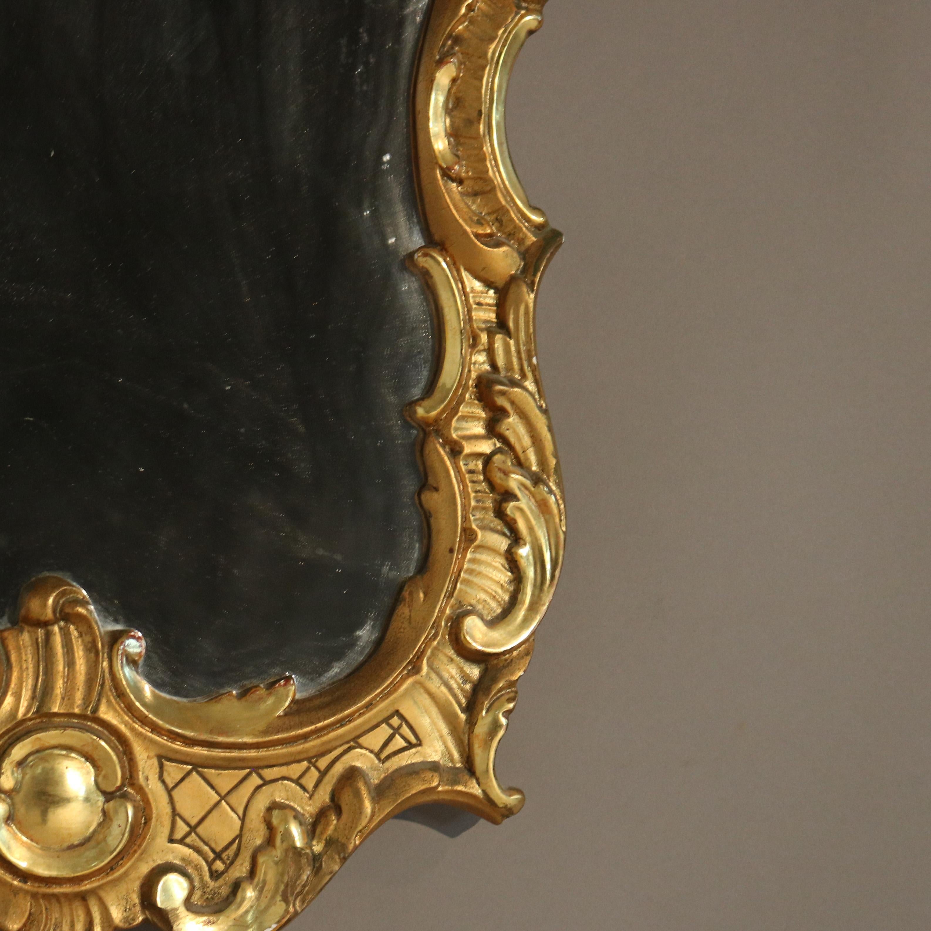 20ième siècle Antique Mirror en bois doré sculpté français C1920 en vente